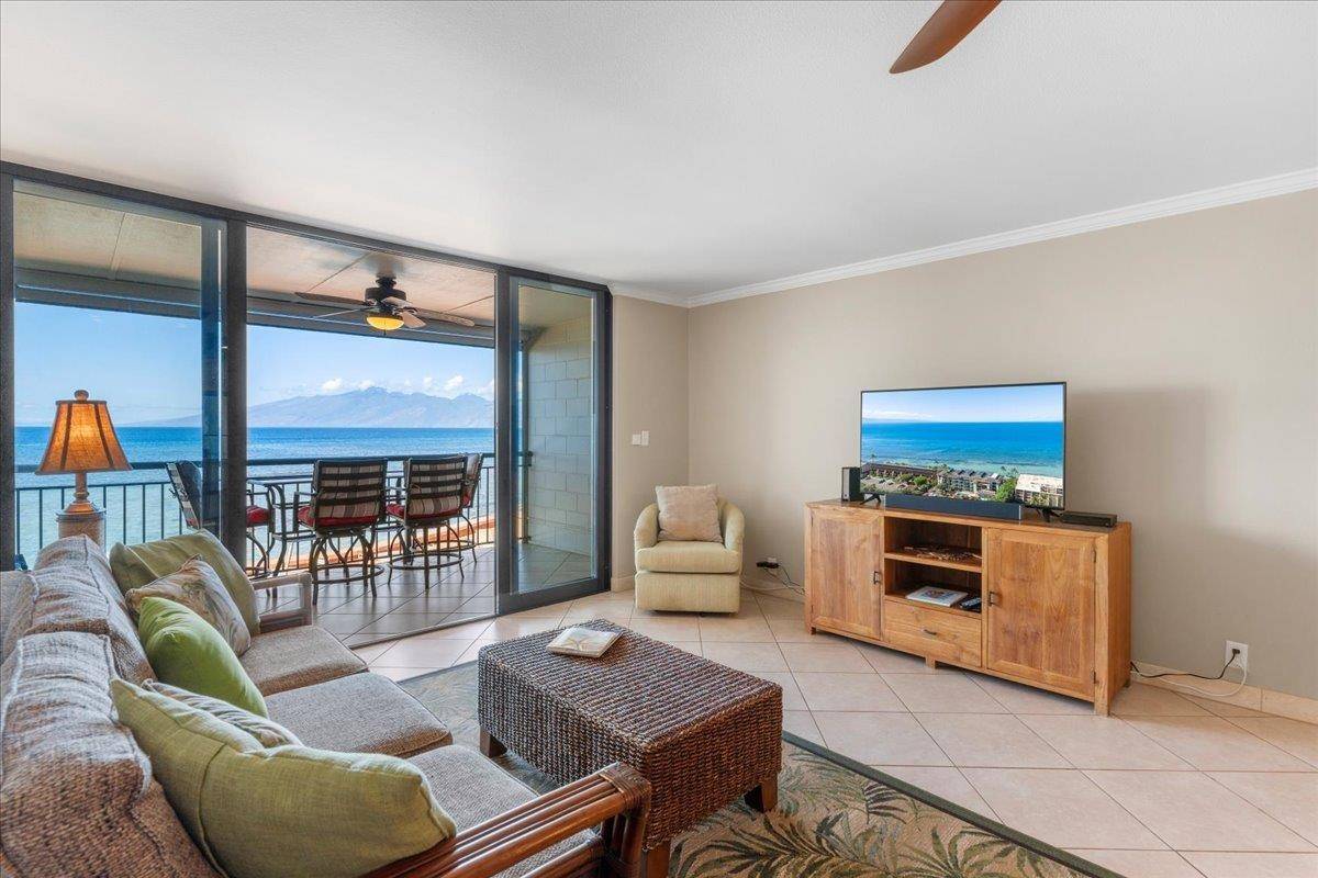 Lahaina, HI 96761,3765 Lower Honoapiilani Rd #209