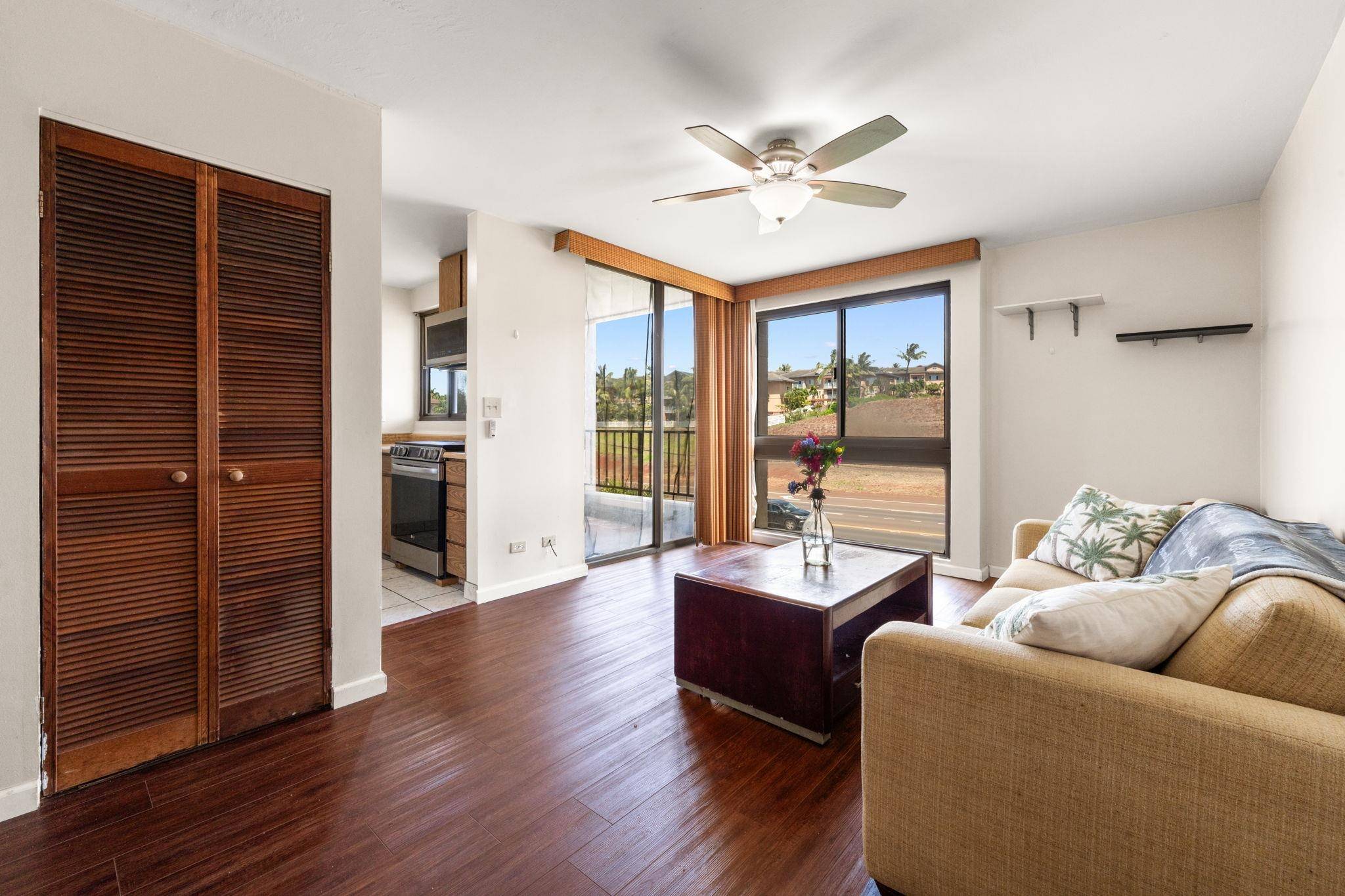 Lahaina, HI 96761,4310 Lower Honoapiilani Rd #518