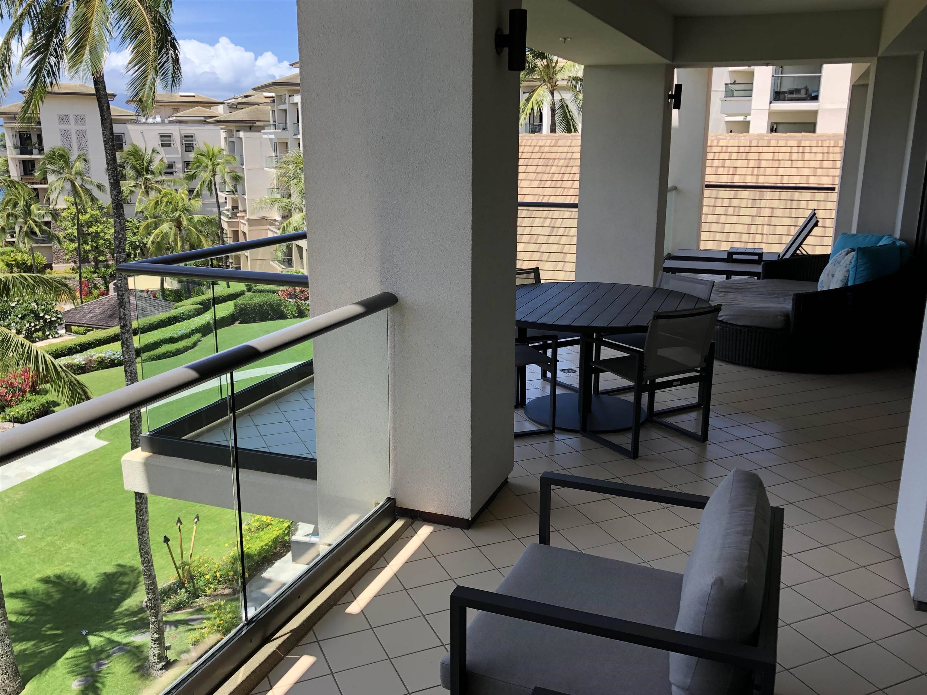 Lahaina, HI 96761,1 Bay Dr #3506