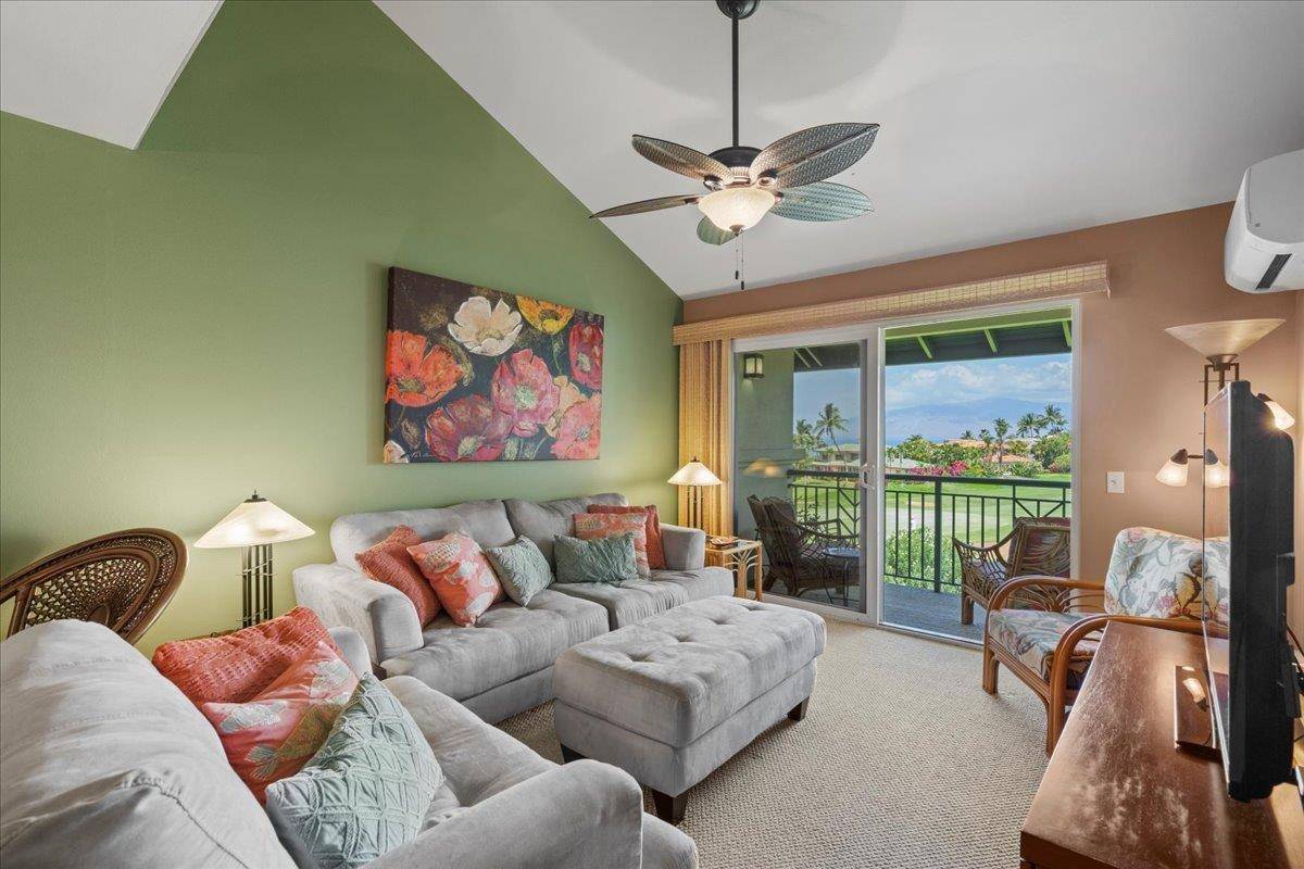 Kihei, HI 96753,3950 Kalai Waa St #Y-202