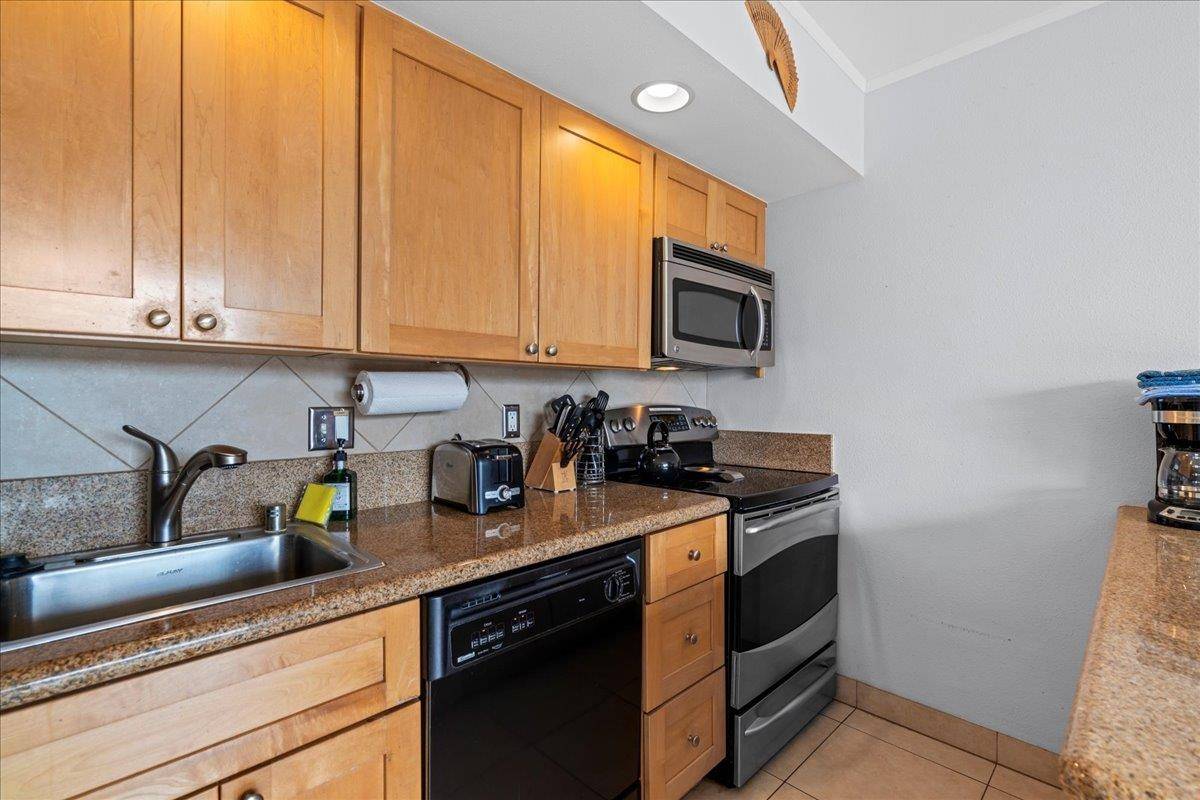 Lahaina, HI 96761,3959 Lower Honoapiilani Rd #302