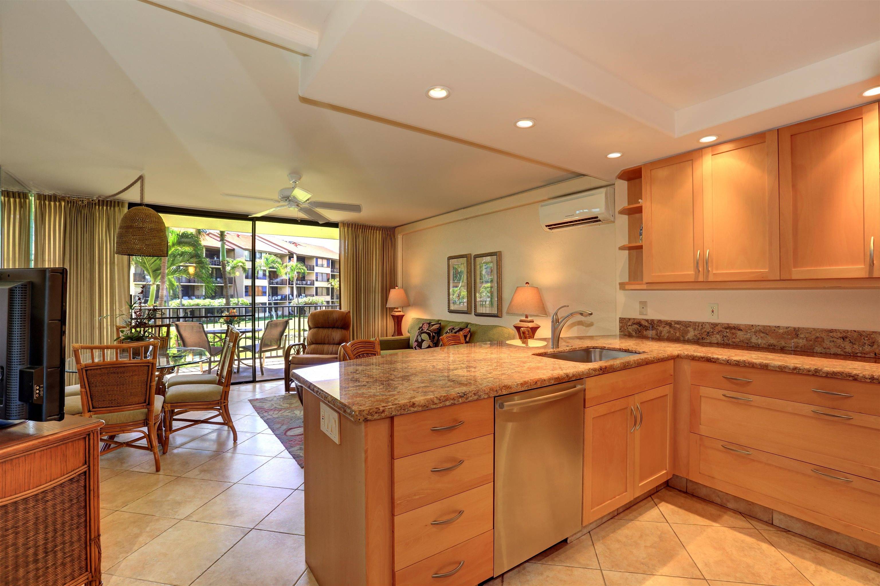 Lahaina, HI 96761,3543 Lower Honoapiilani Rd #G-203 10AB