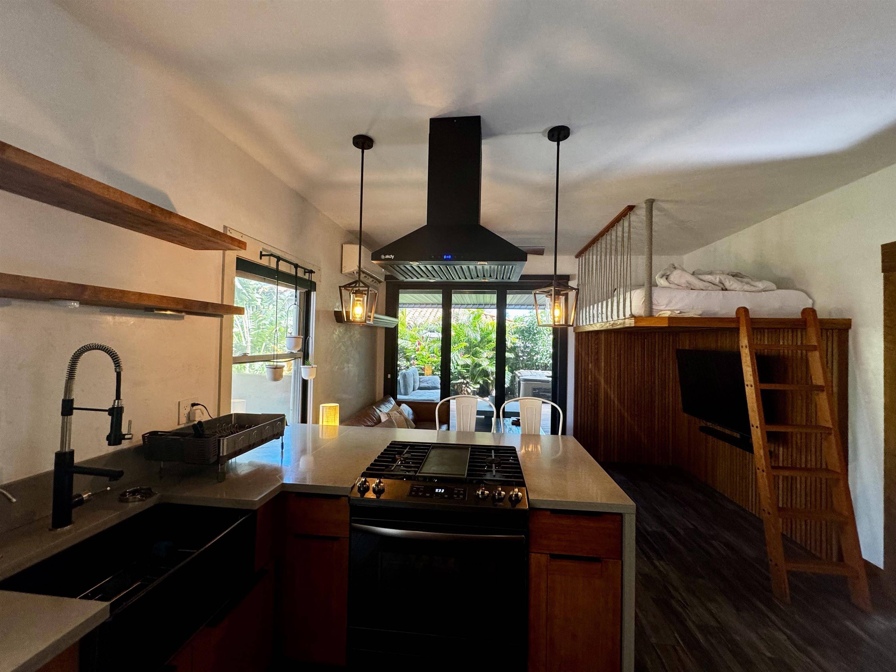 Paia, HI 96779,10 Ulupua Pl