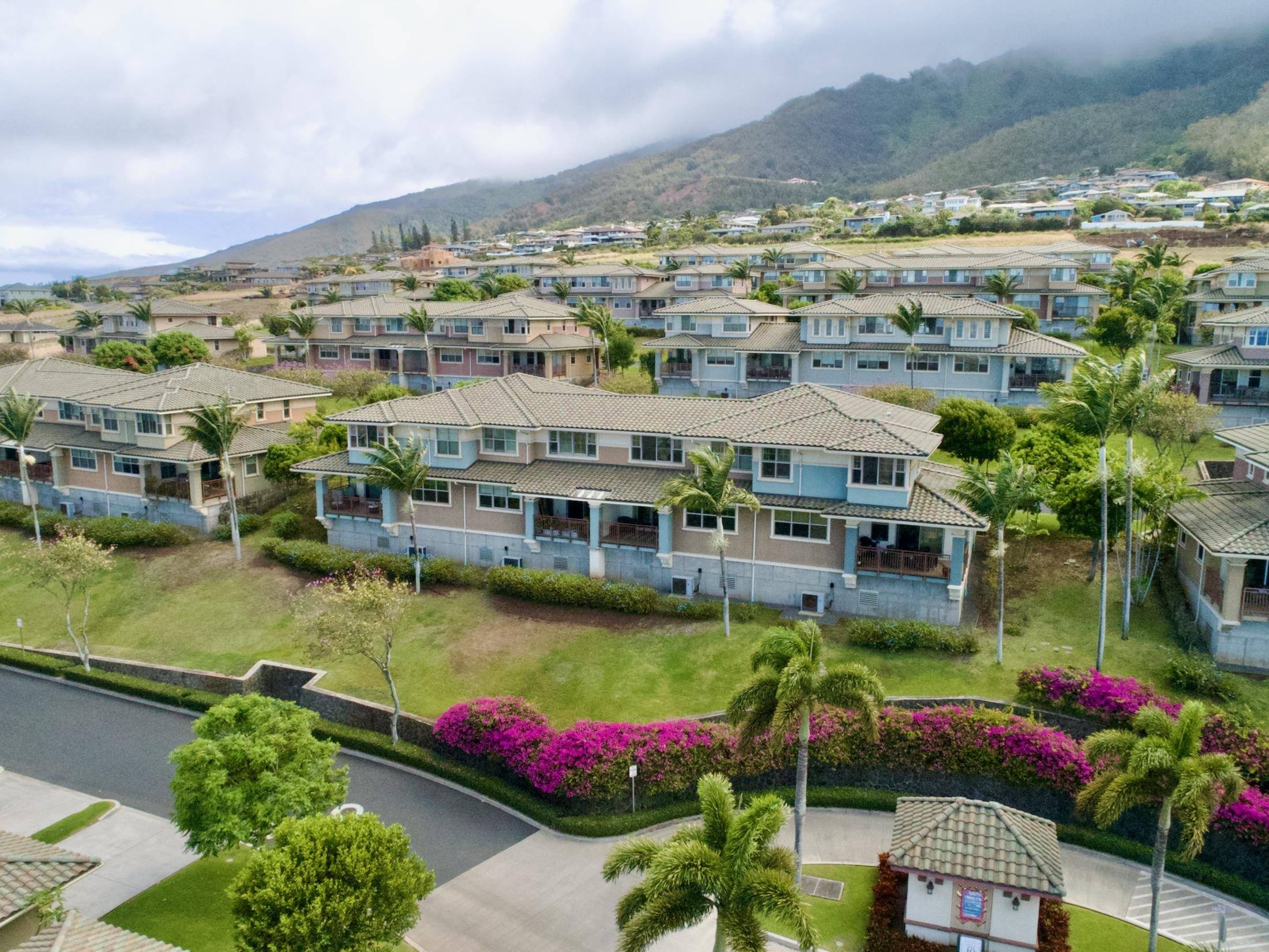 Wailuku, HI 96793,41 Kokea St #1003