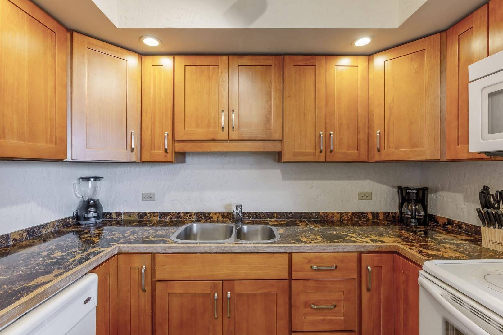 Lahaina, HI 96761,3445 Lower Honoapiilani Rd #516