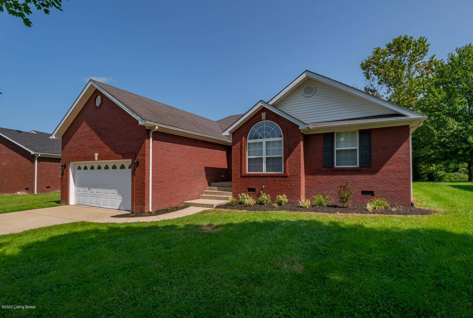 Bardstown, KY 40004,124 Twin Oaks Dr