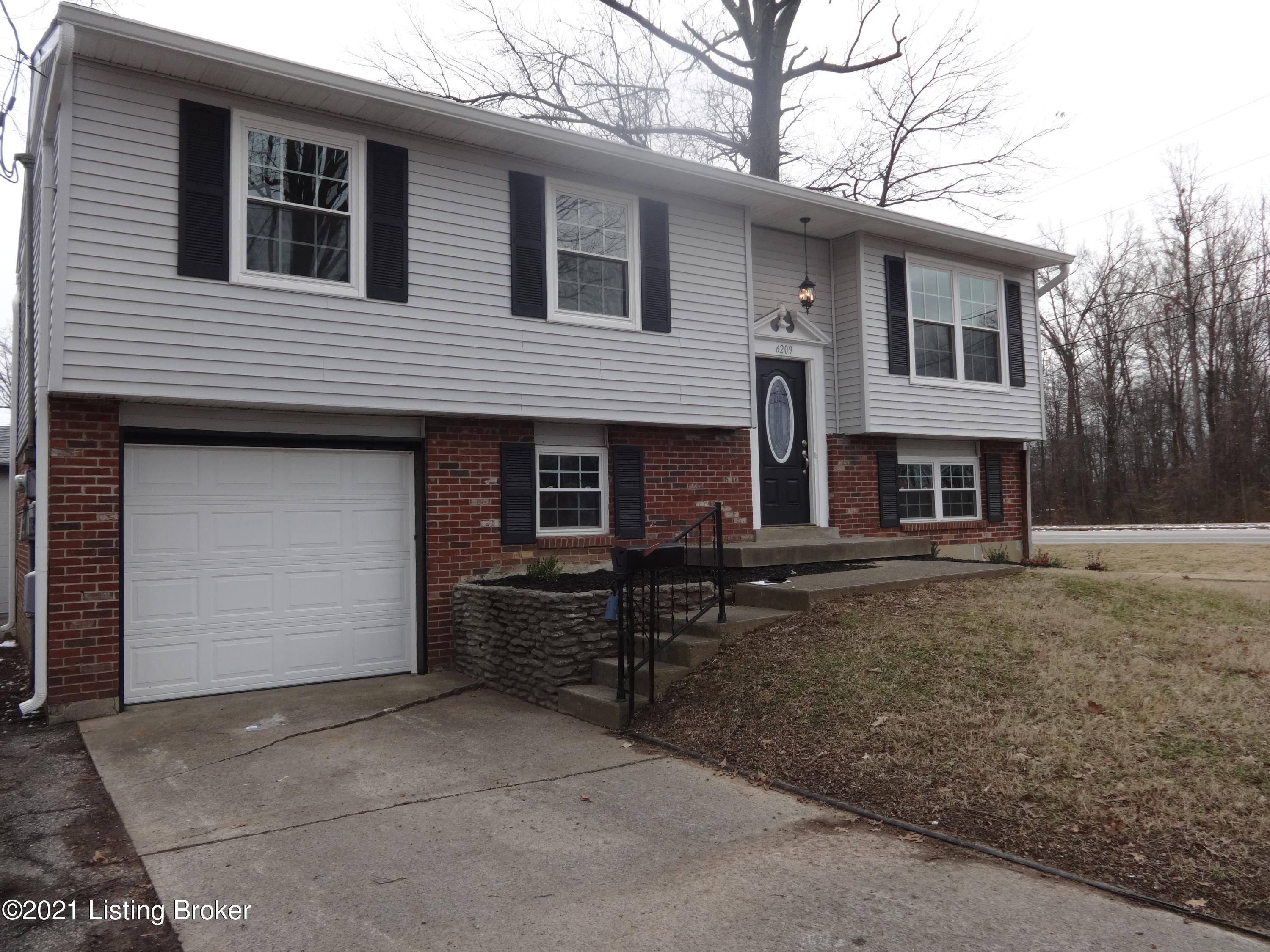 Louisville, KY 40219,6209 Jeanine Dr