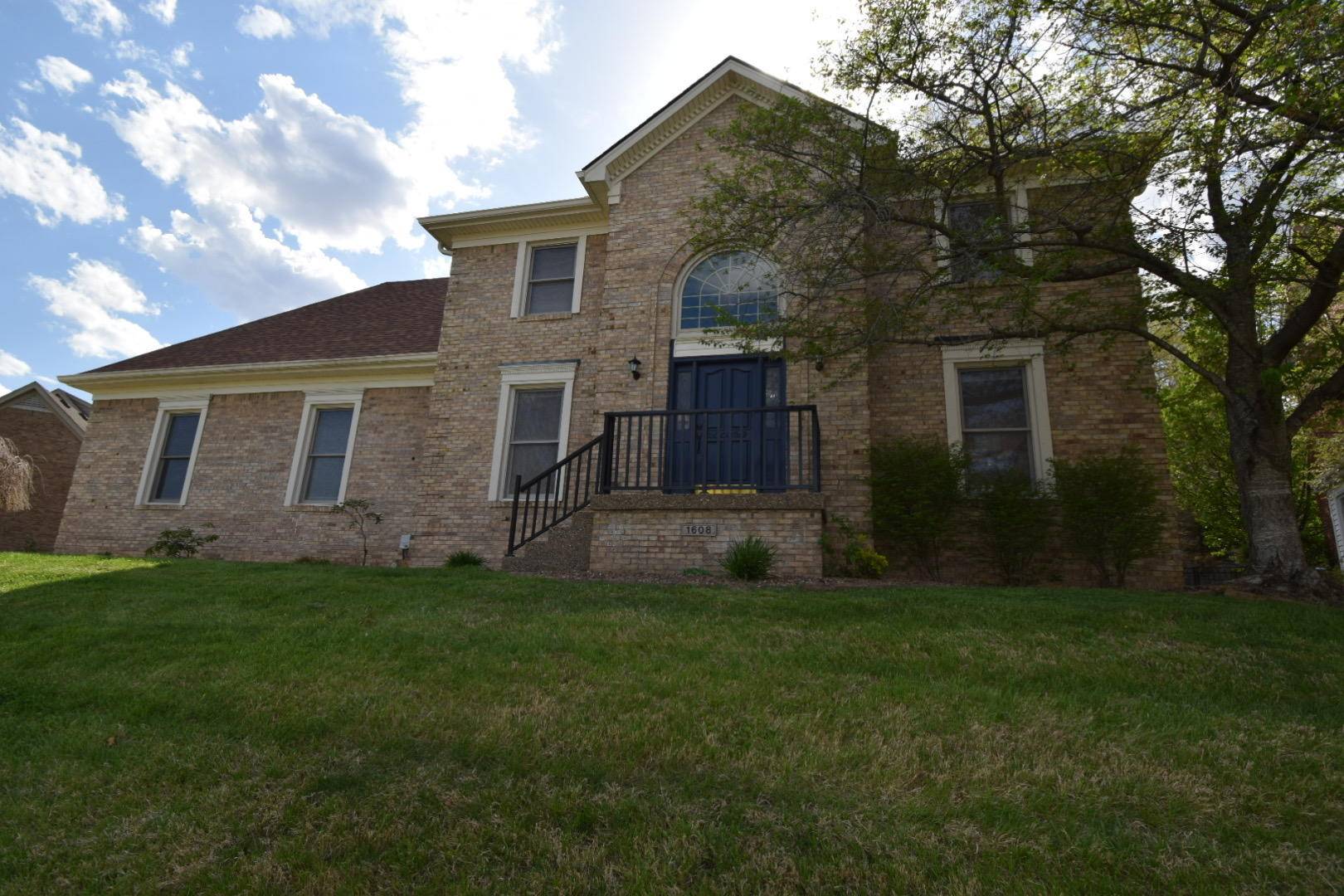 Louisville, KY 40214,1608 Parkridge Pkwy