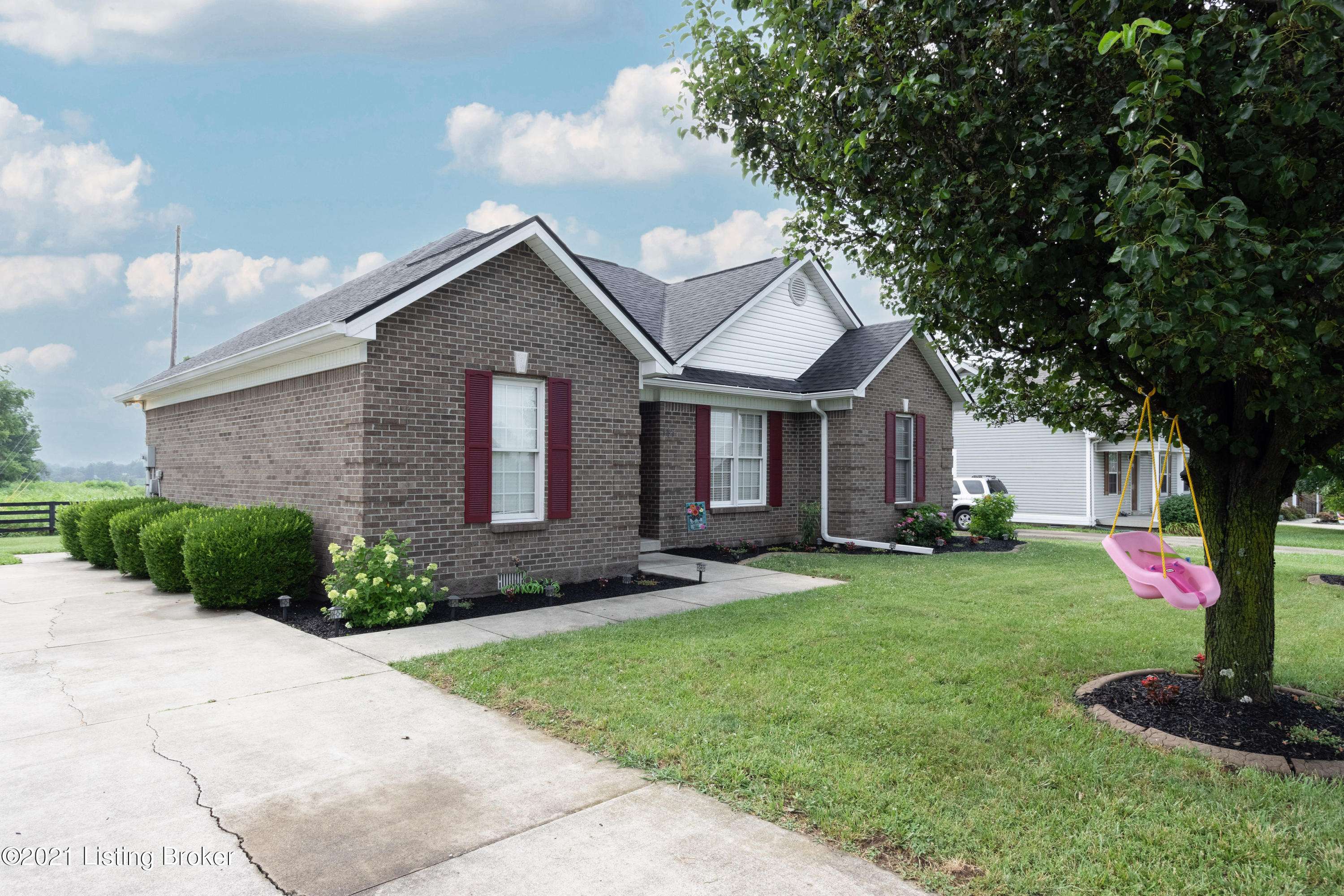 Bardstown, KY 40004,147 Redwood Dr