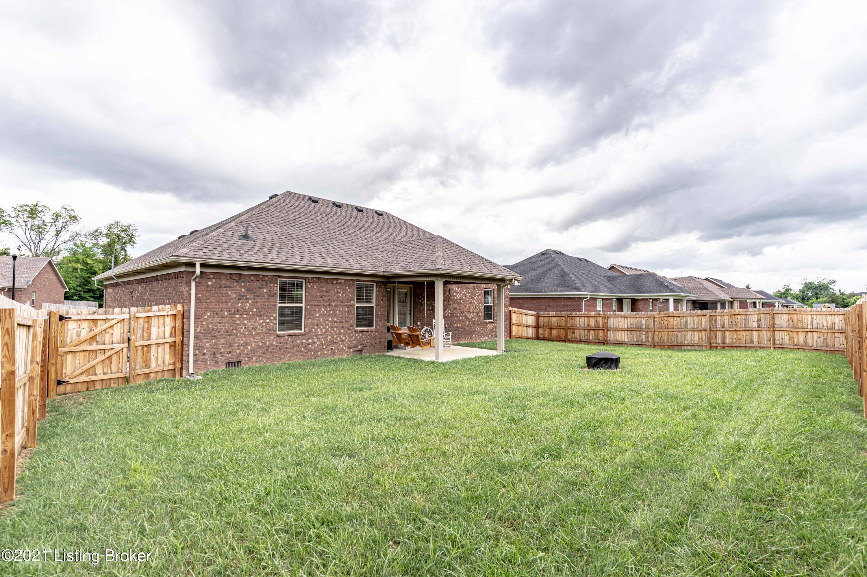 Mt Washington, KY 40047,479 Meadowcrest Dr