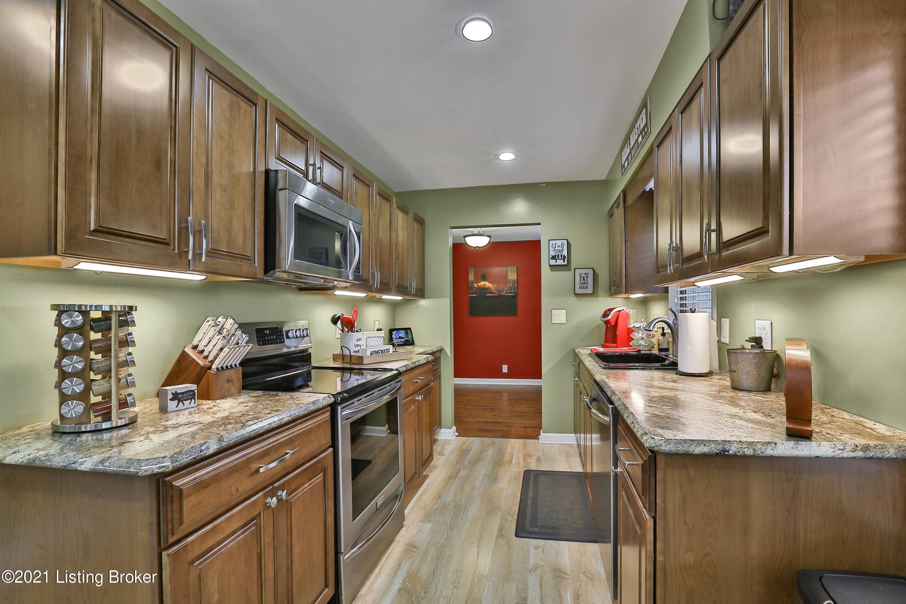 Louisville, KY 40272,9812 Fireside Dr