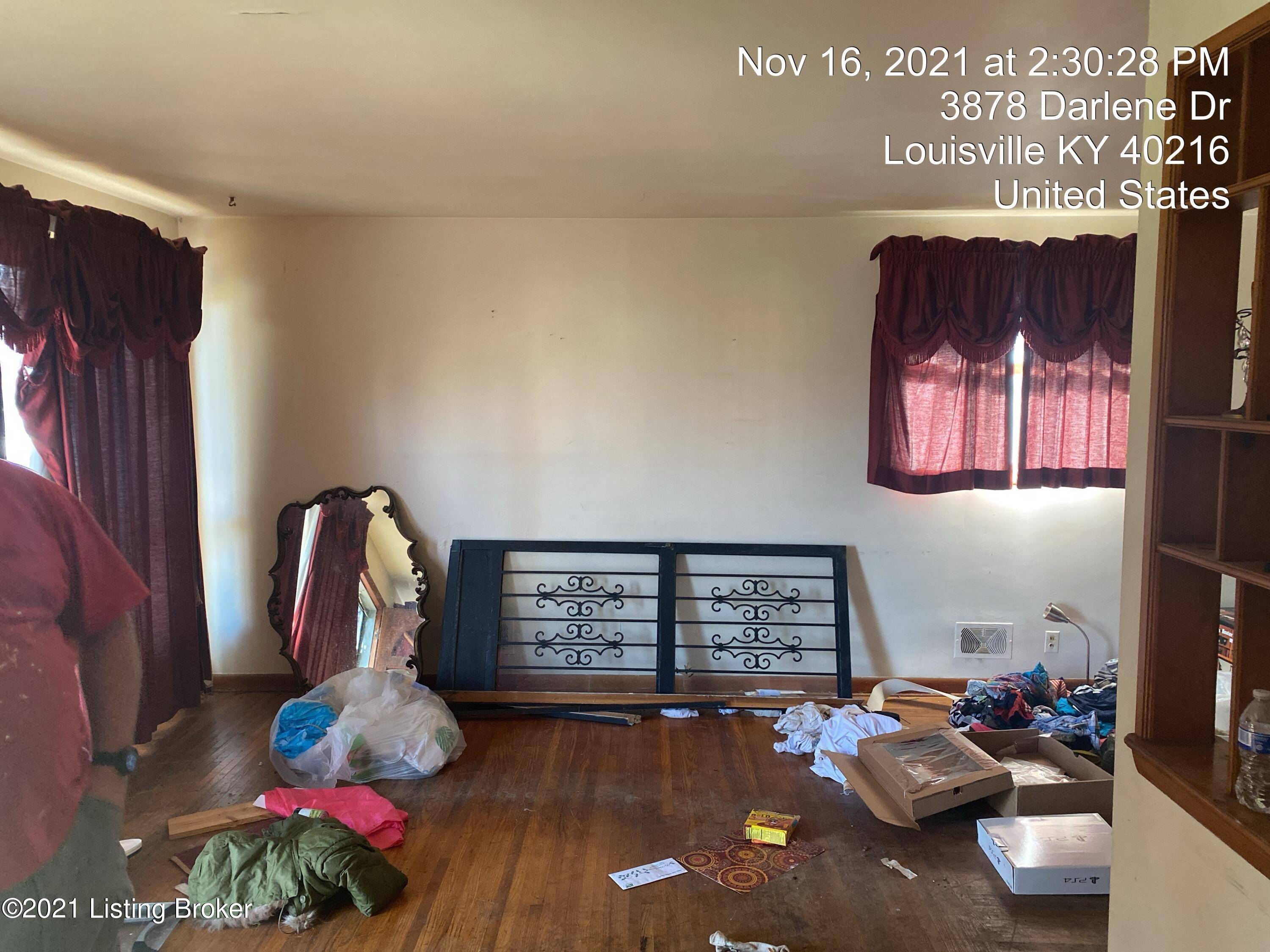 Louisville, KY 40211,3878 Darlene Dr