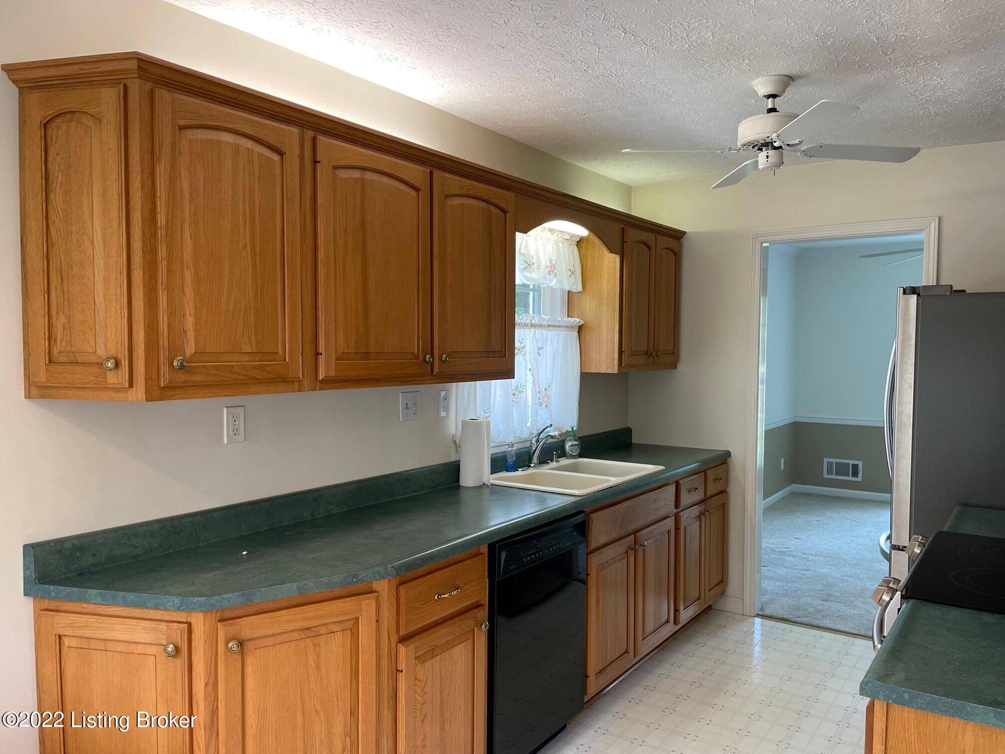 Louisville, KY 40220,3507 Sudbury Ln