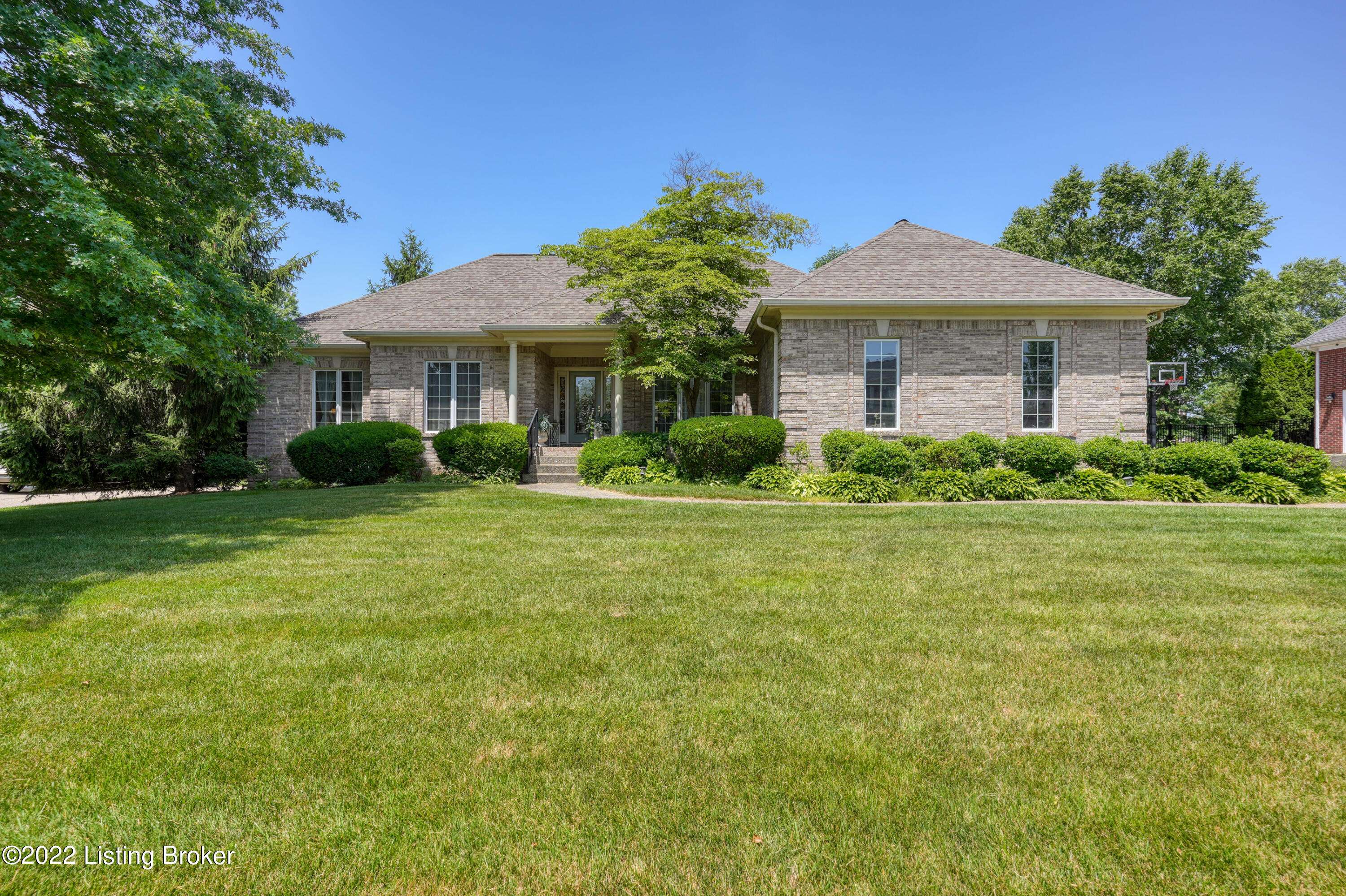 Prospect, KY 40059,12914 Deercross Dr