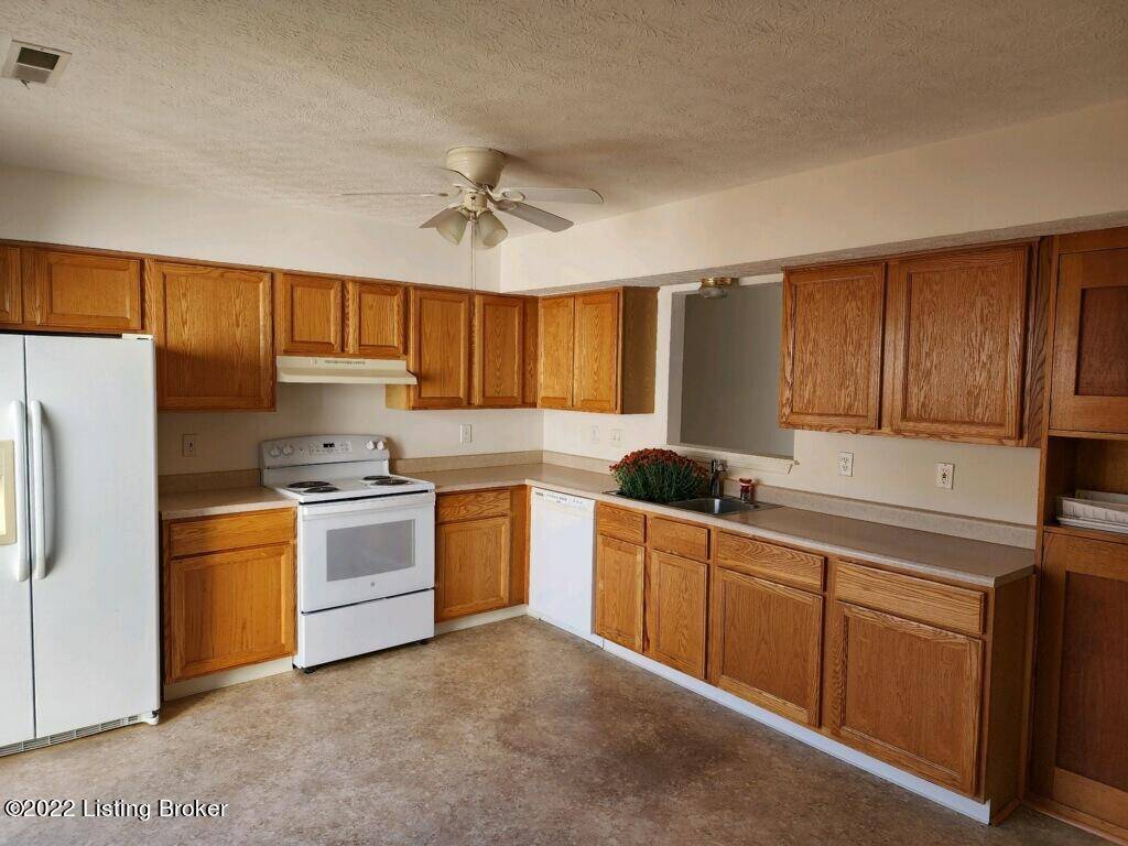 Louisville, KY 40291,8006 Emerald Green WAY #8006