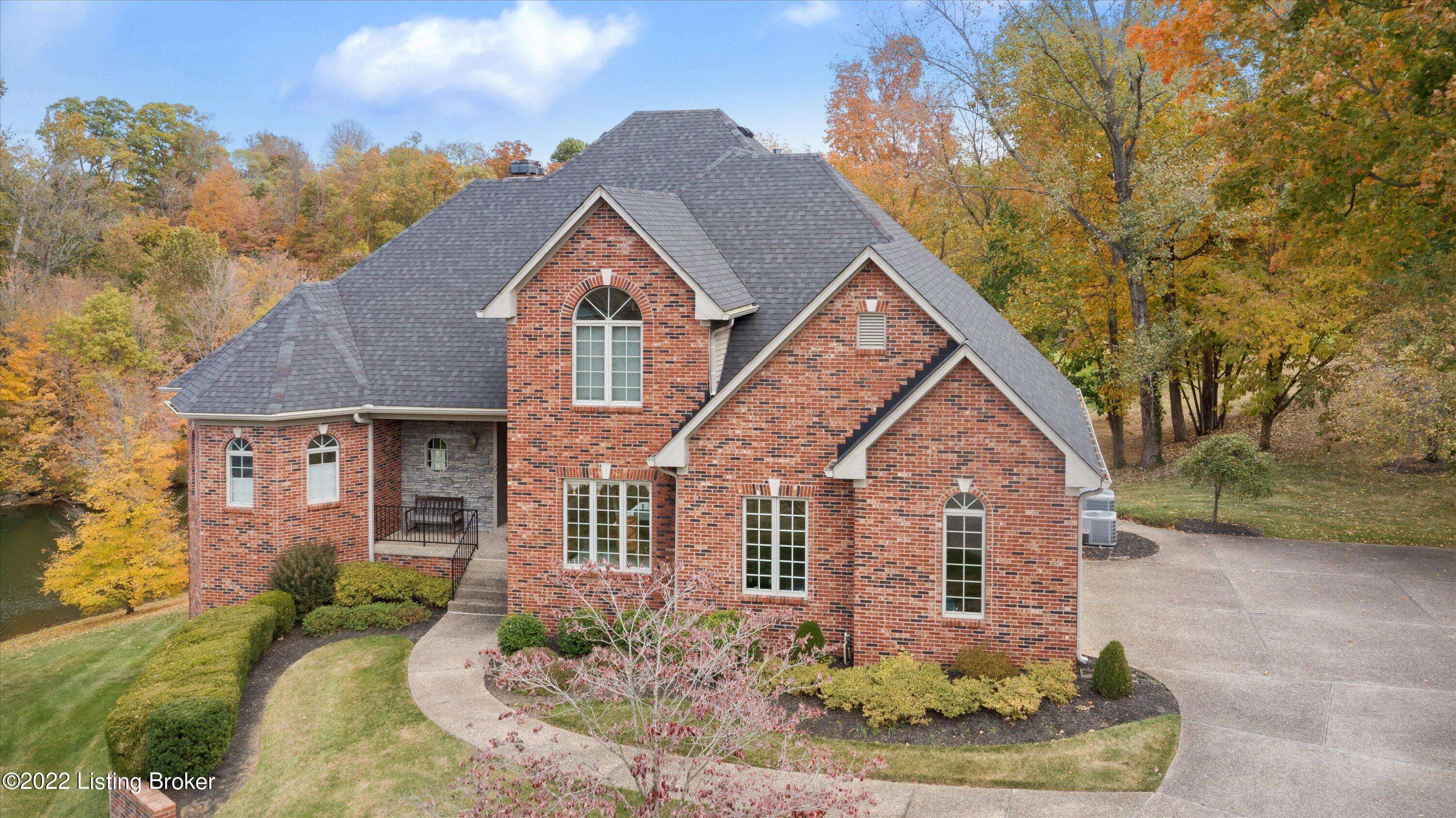 Prospect, KY 40059,5909 Old Cedar Ct