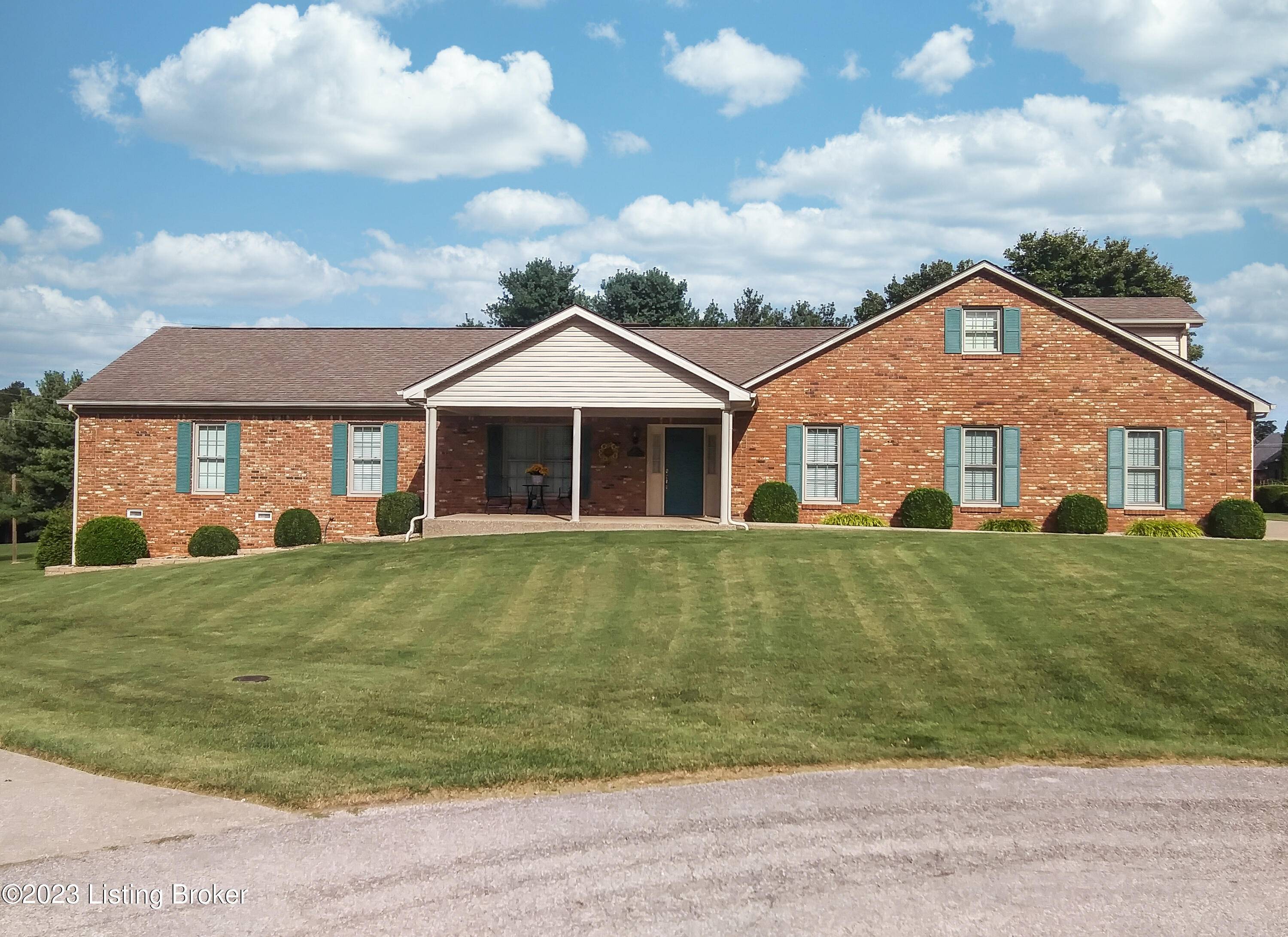 Frankfort, KY 40601,102 Bradburn Ct