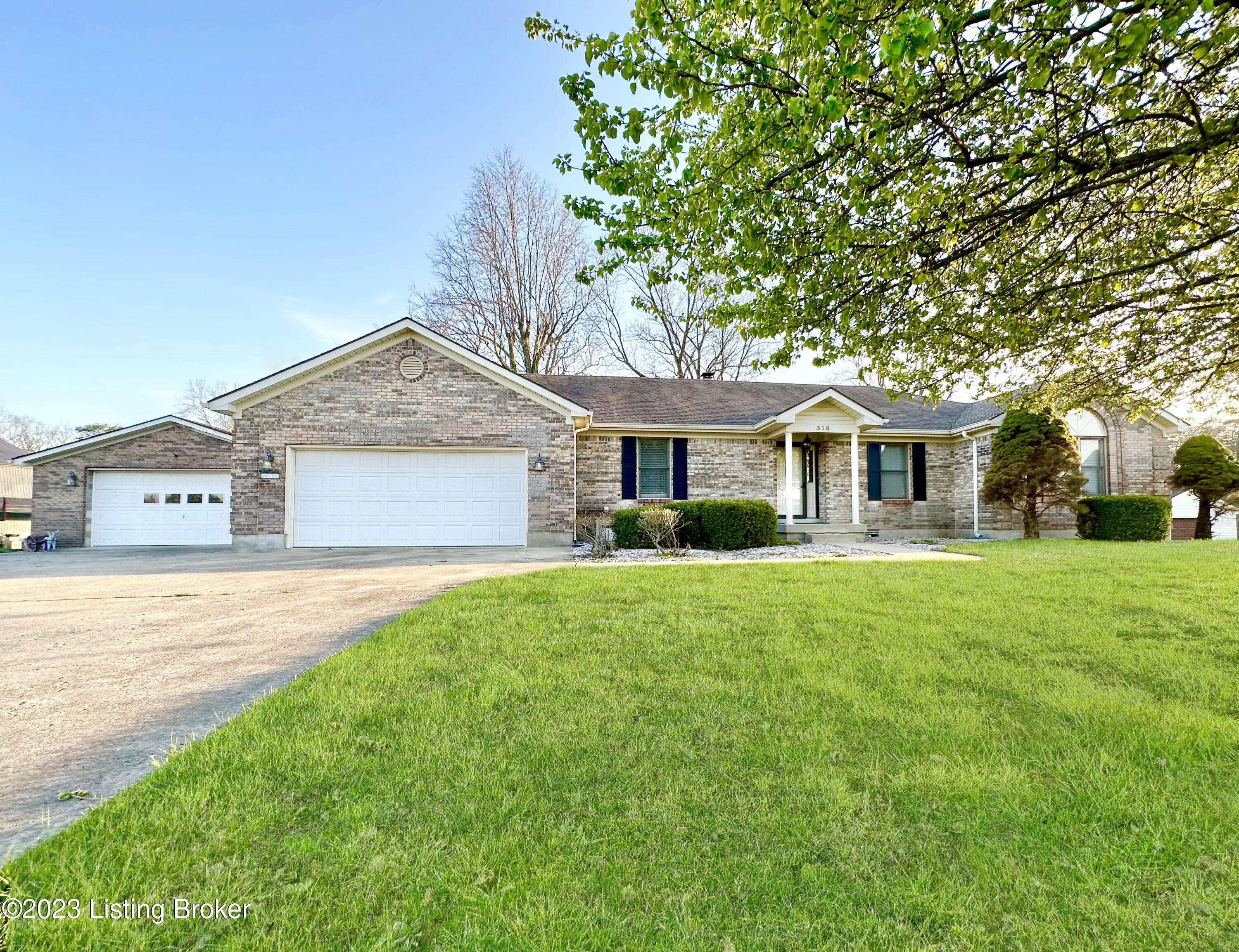 Brooks, KY 40109,316 Nellie WAY