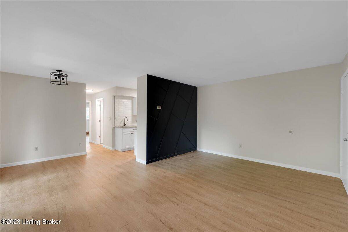 Louisville, KY 40213,1718 Odaniel Ave #5
