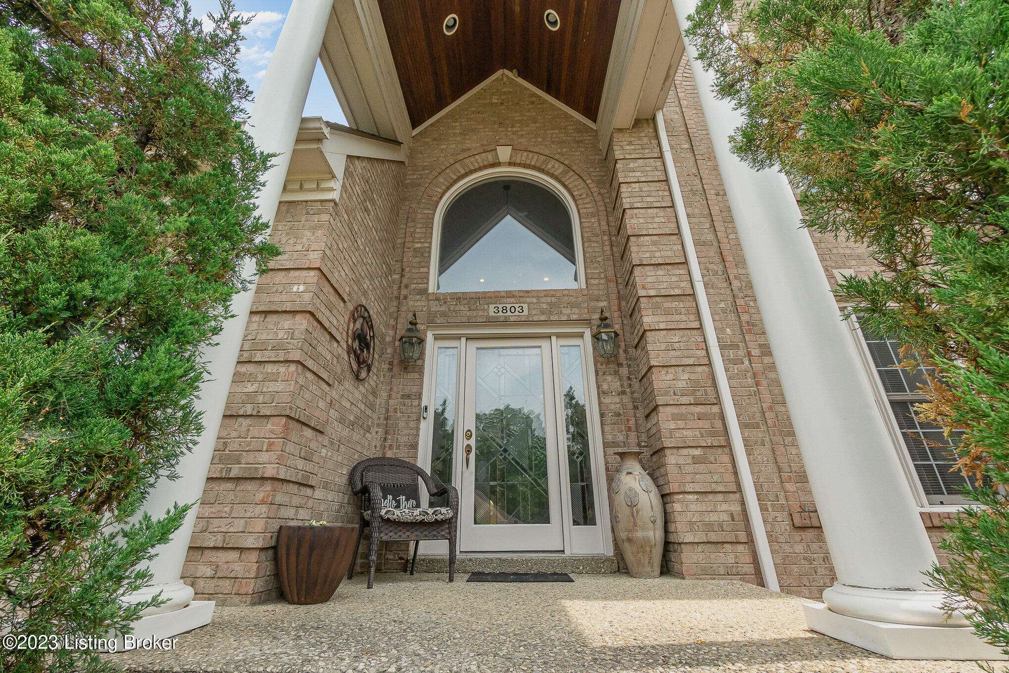 Louisville, KY 40245,3803 Woodmont Park Ln