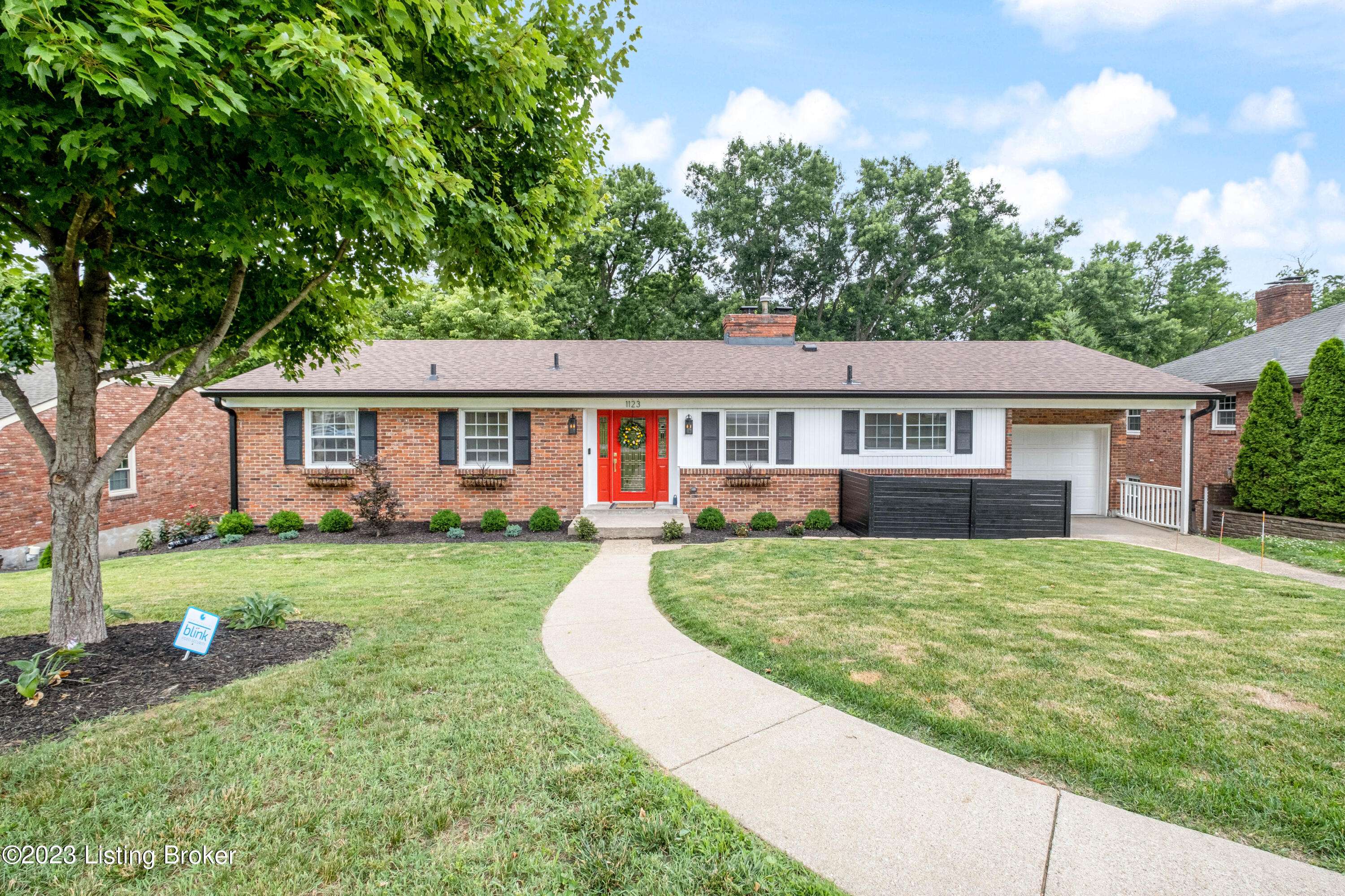 Louisville, KY 40207,1123 Ridge Line Dr