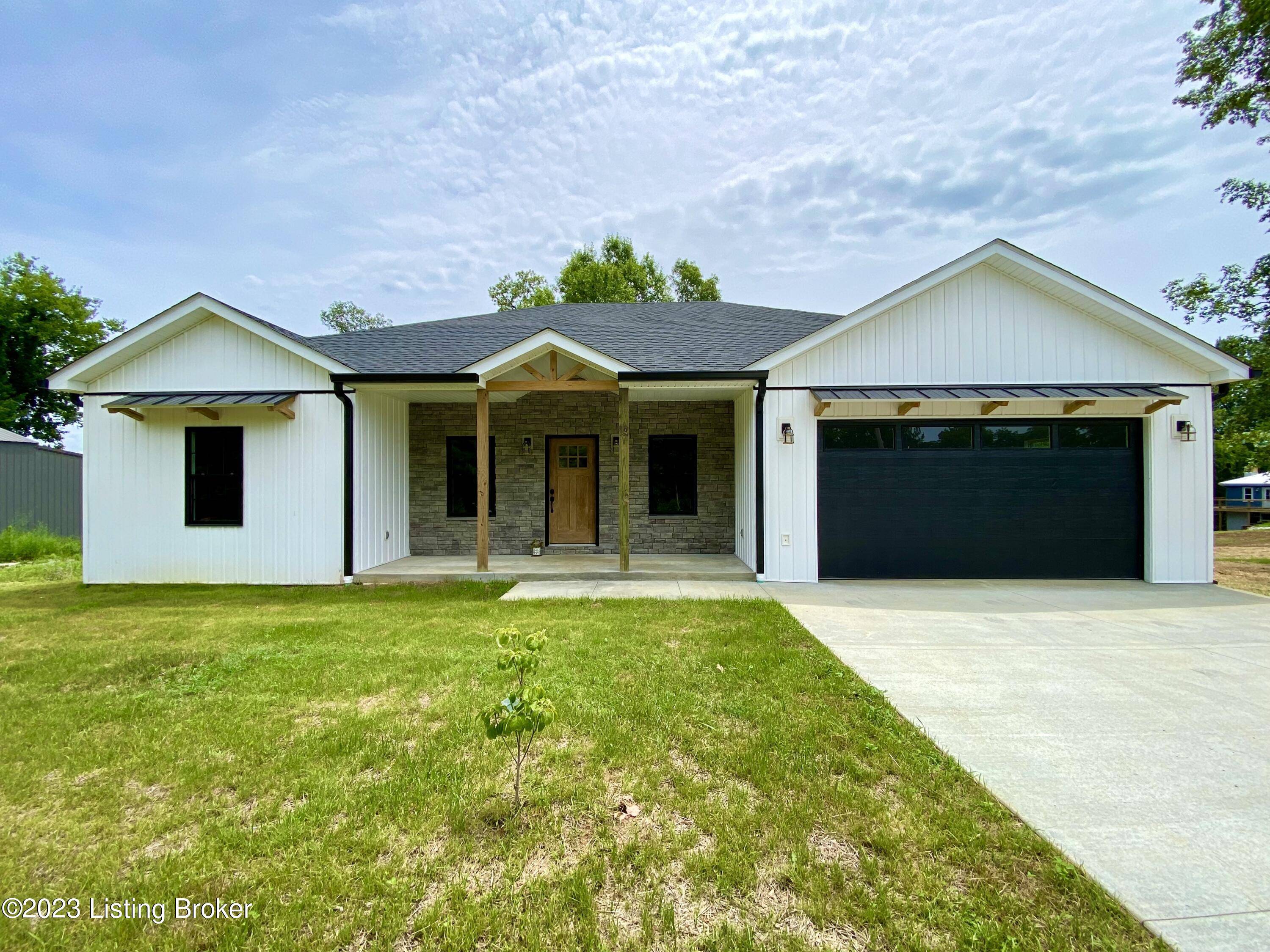 Hudson, KY 40145,3013 Centerview Rough River Ln