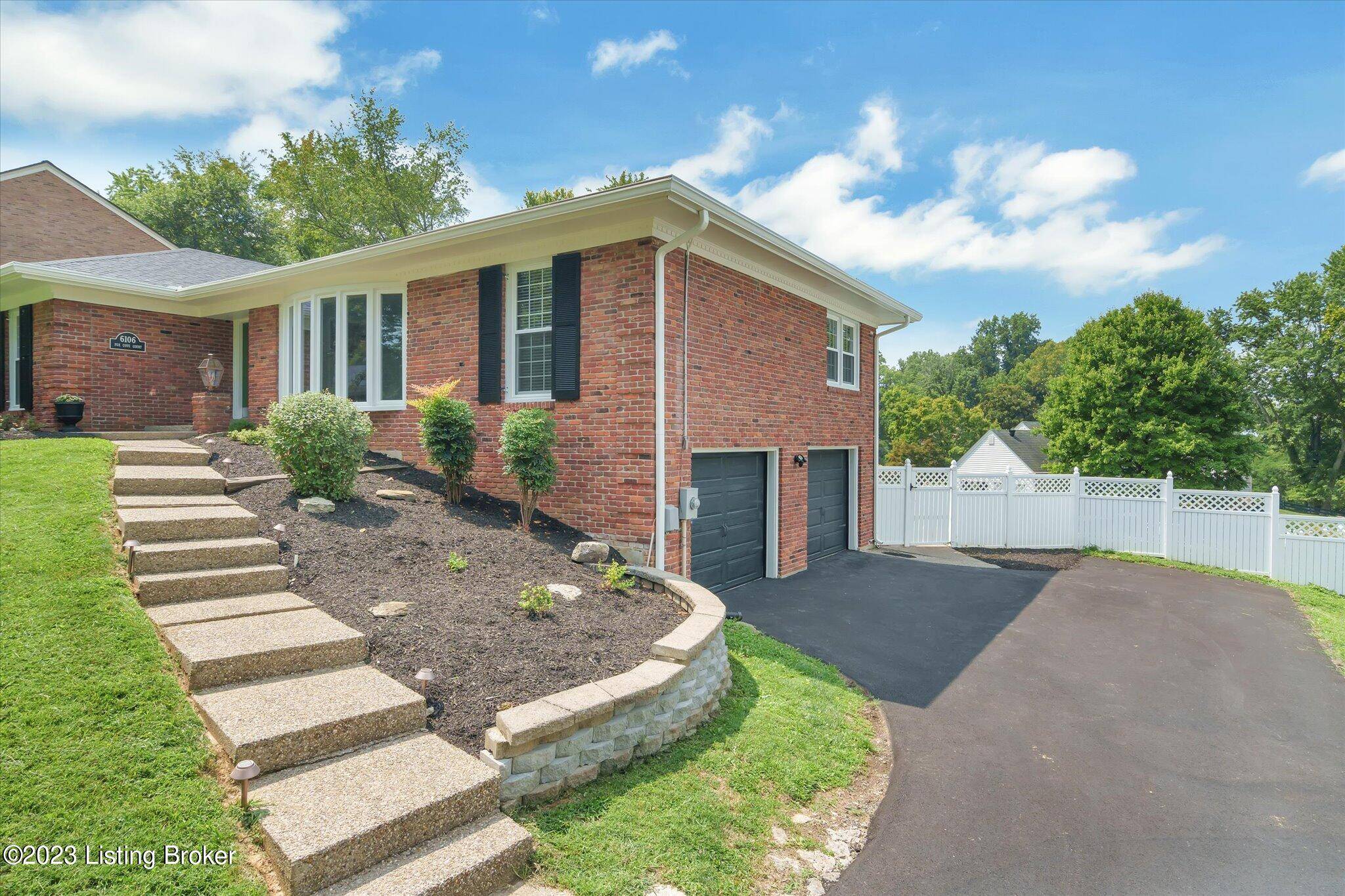 Prospect, KY 40059,6106 Fox Cove Ct