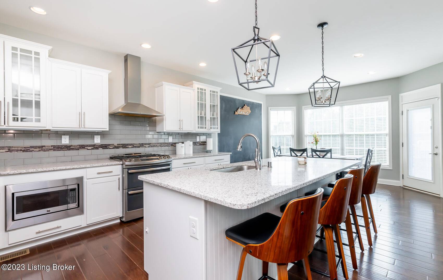 Louisville, KY 40245,18329 Standwick Dr