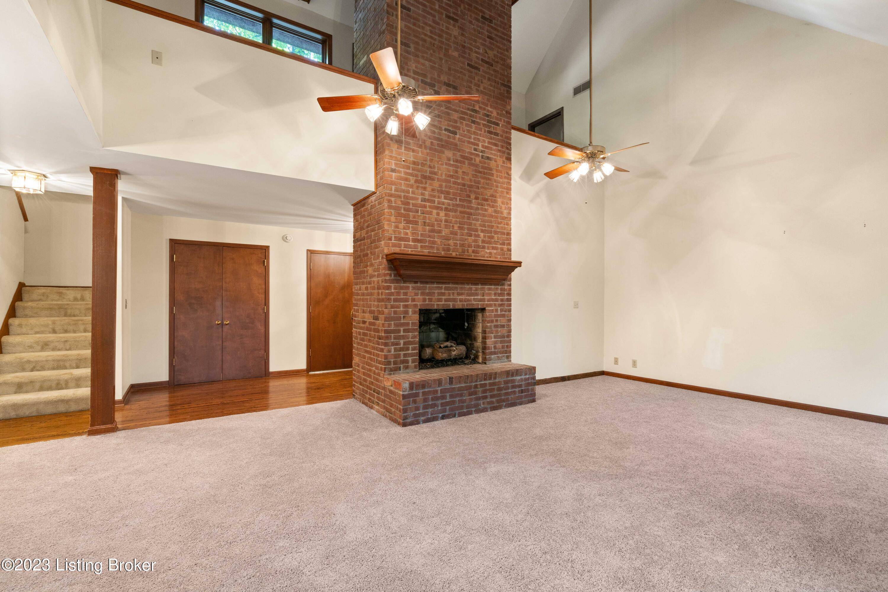 Prospect, KY 40059,7306 Fox Harbor Rd