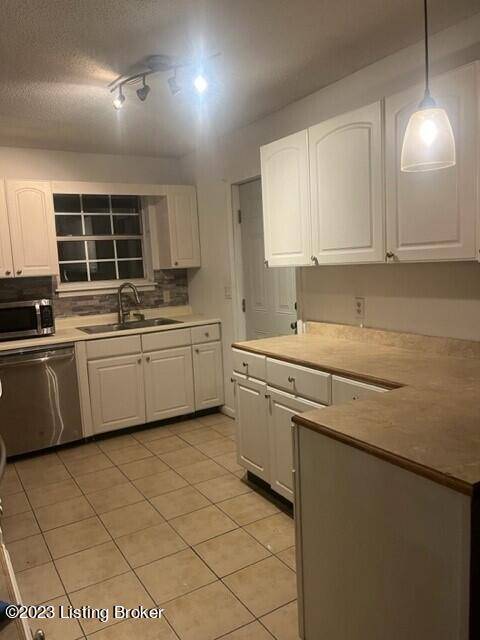Campbellsburg, KY 40011,453 Melodye Ln