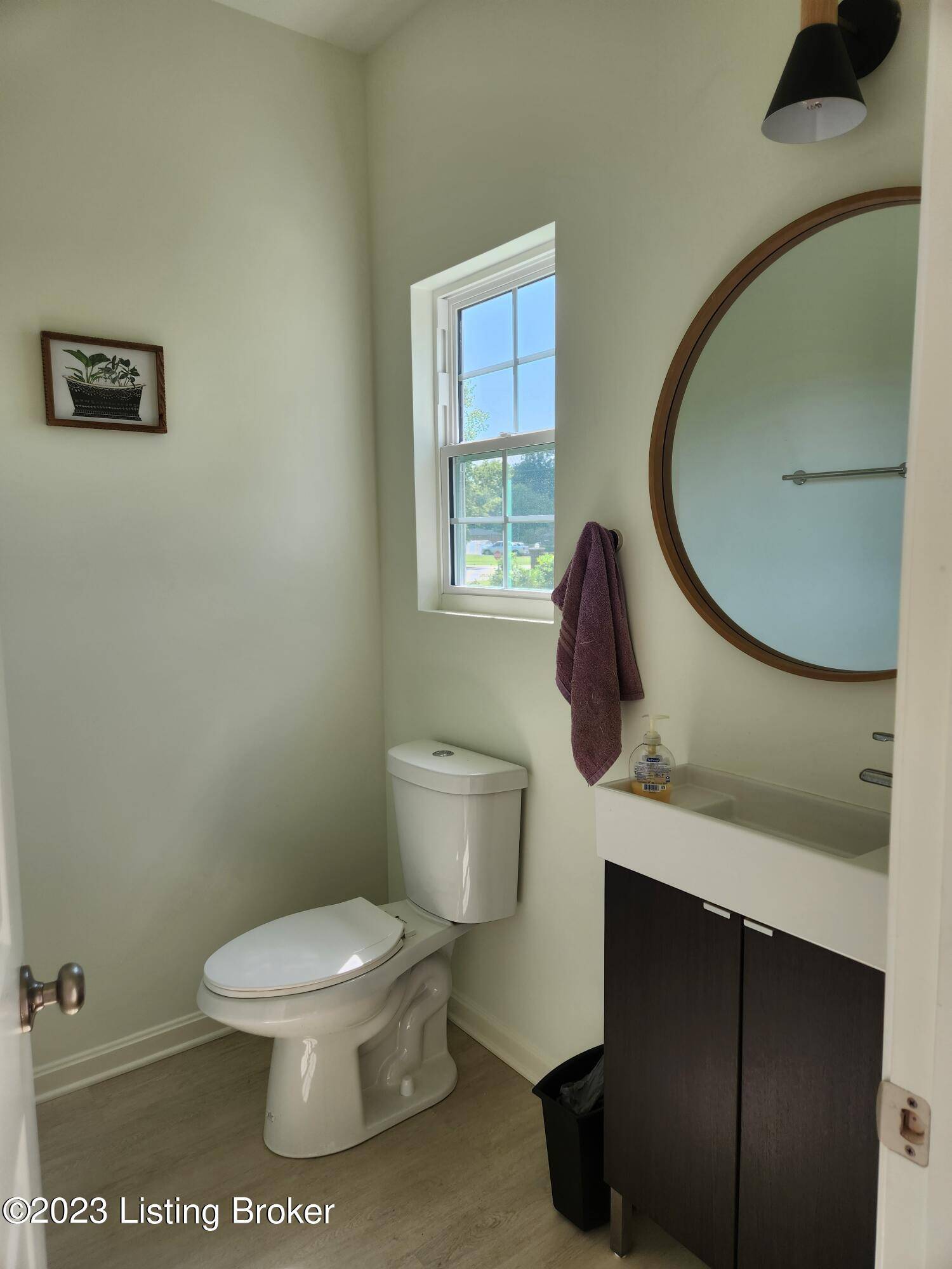 Louisville, KY 40219,3418 Tarragon Rd