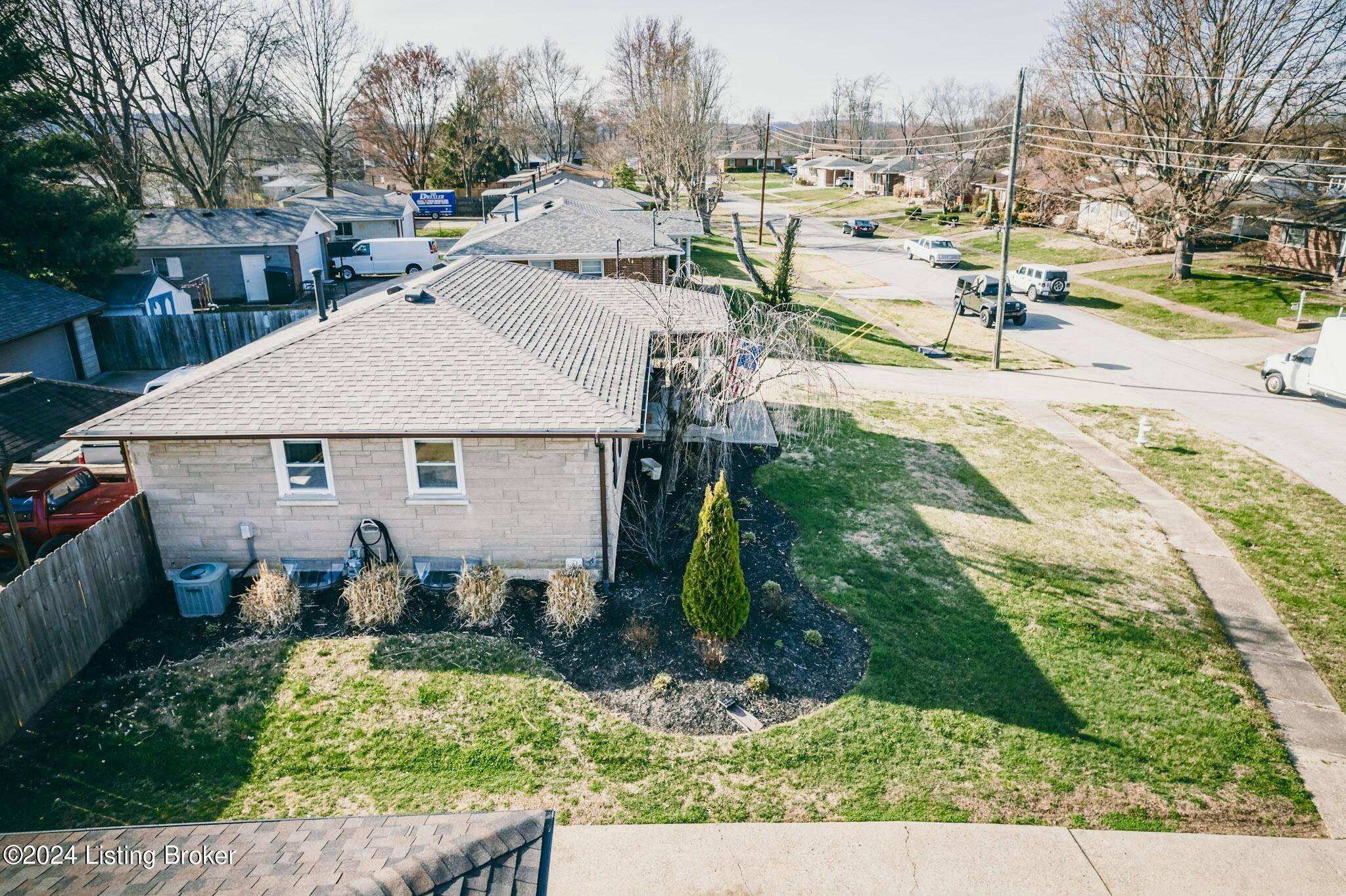 Louisville, KY 40216,2506 Mavis Ct