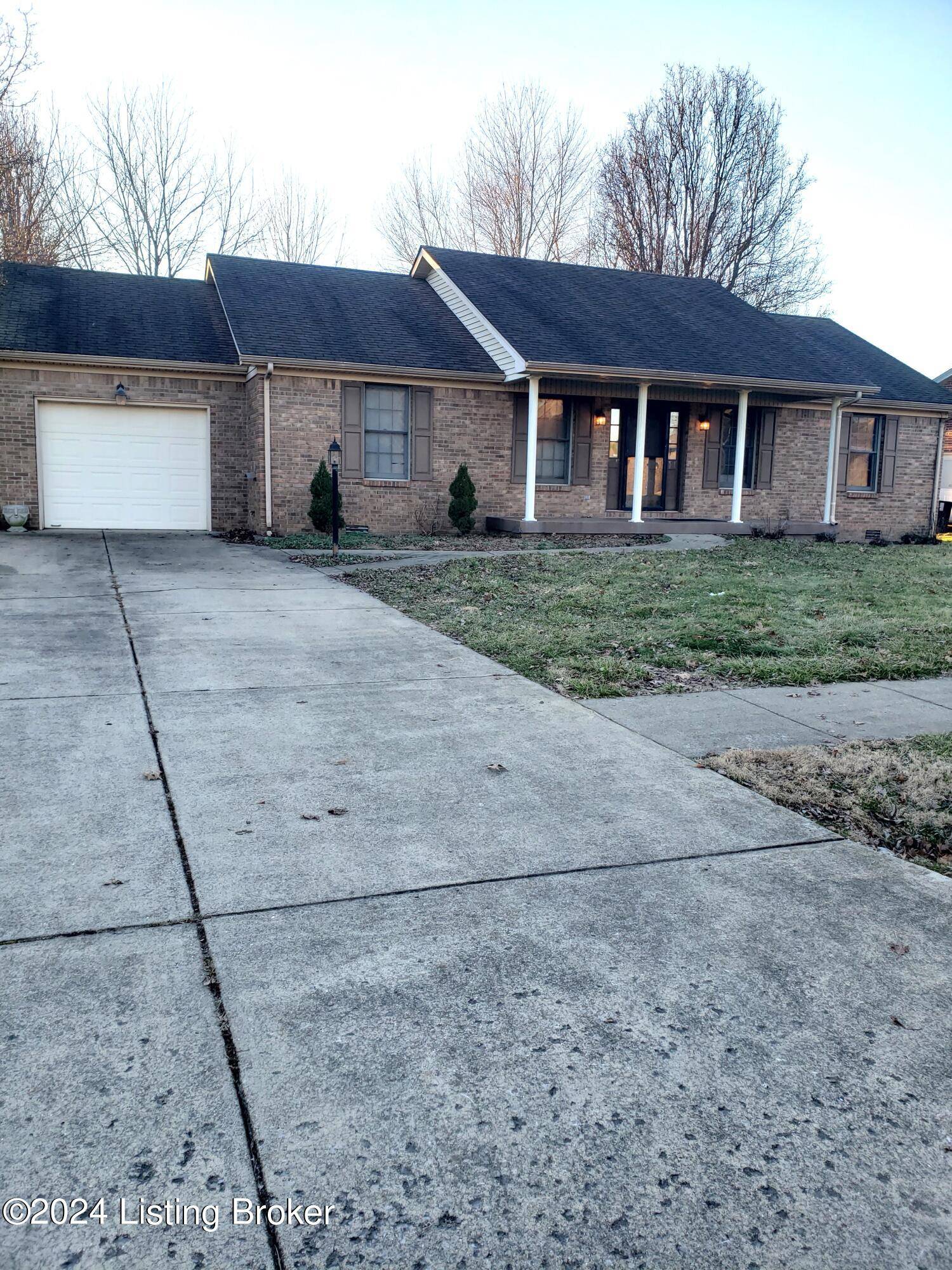 Bardstown, KY 40004,102 Fairway Hill