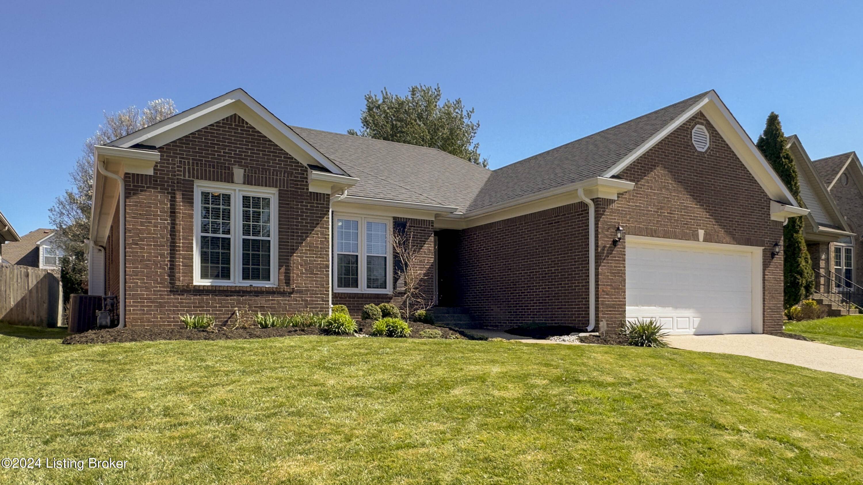 Louisville, KY 40241,10117 Ivybridge Cir