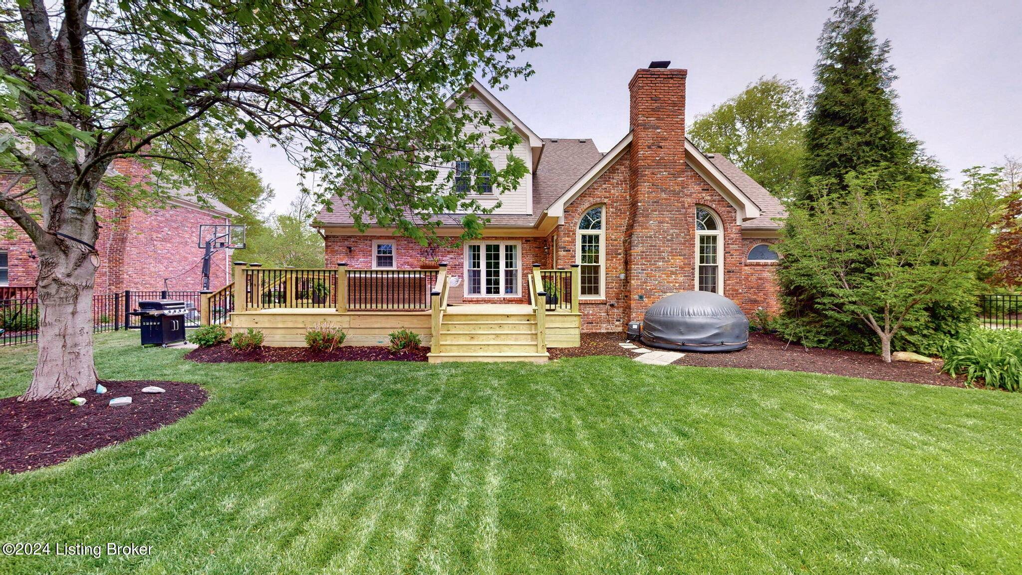 Louisville, KY 40223,715 Winding Oaks TRL