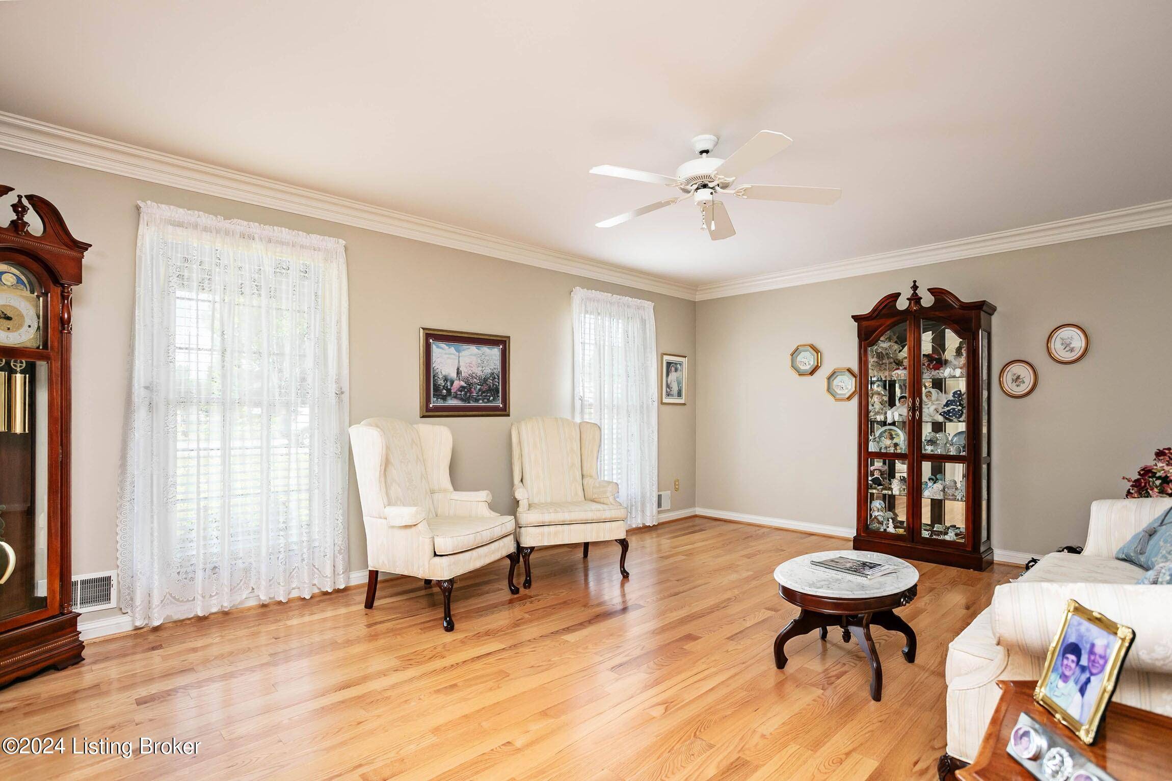 Bardstown, KY 40004,911 Autumn Ave
