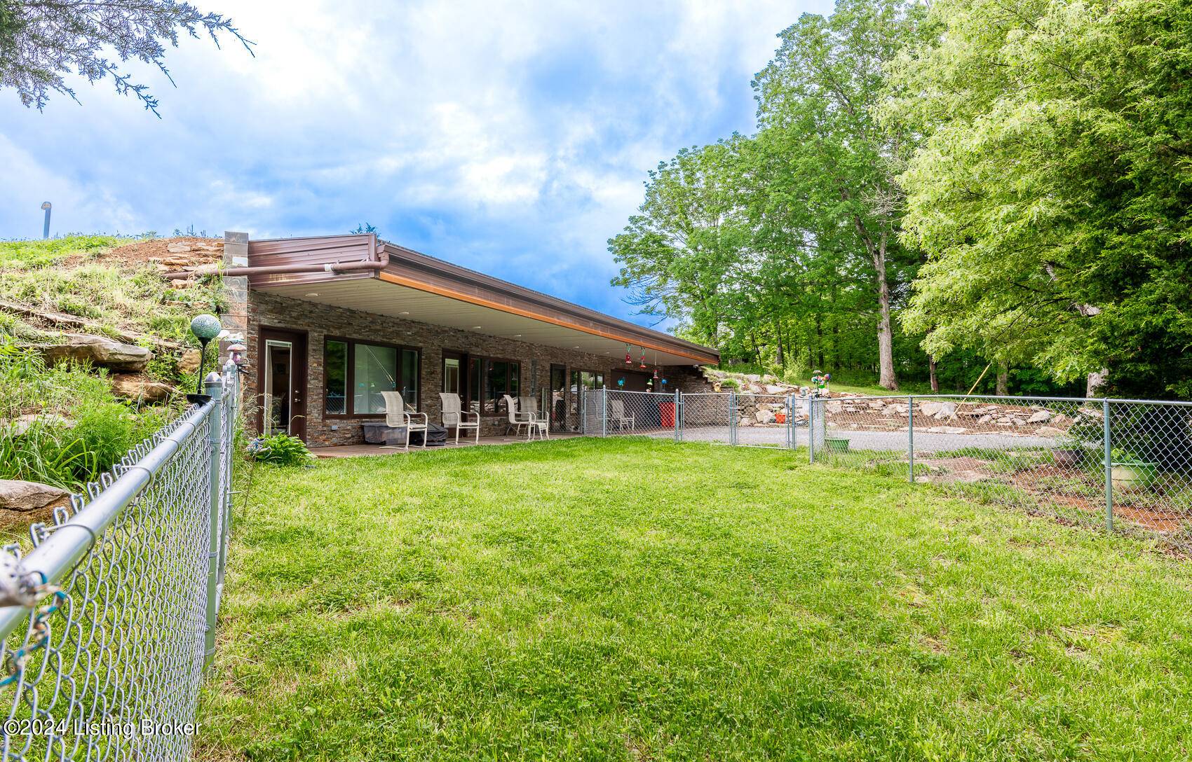 Cecilia, KY 42724,971 Constantine Rd