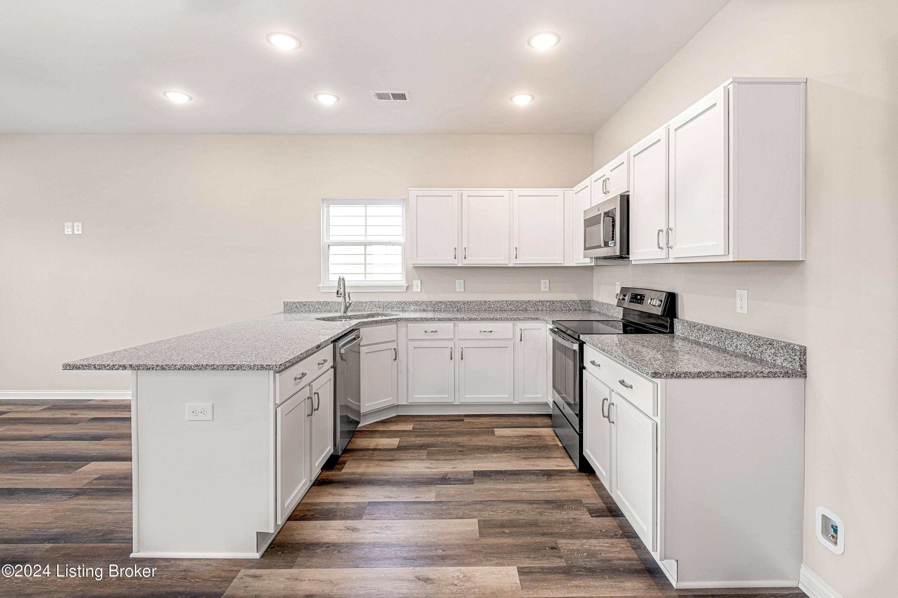 La Grange, KY 40031,834 Rosemary Ln