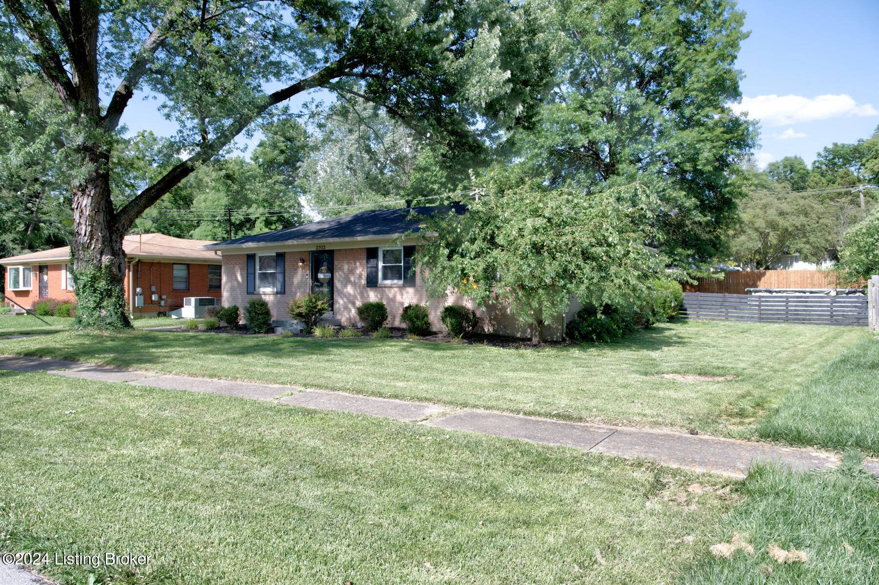 Louisville, KY 40299,3703 Glenlea WAY