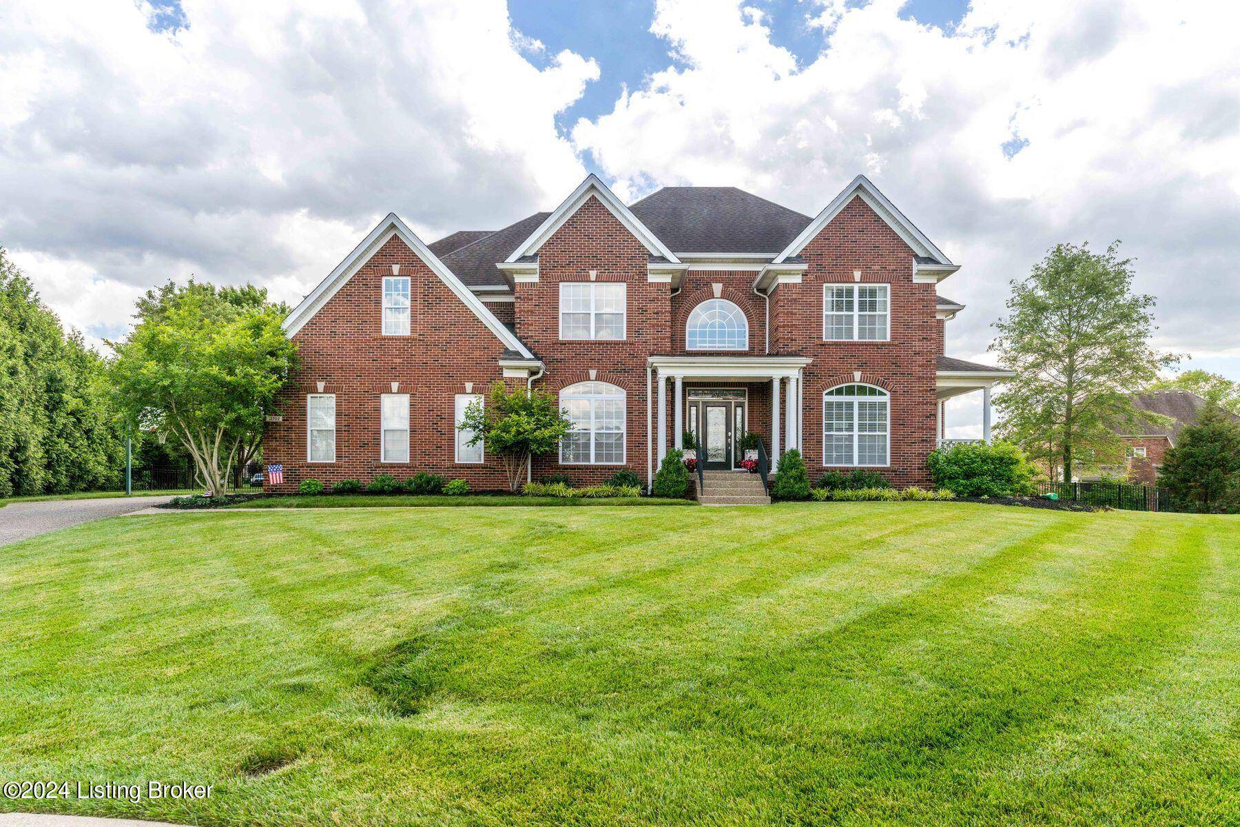 Prospect, KY 40059,12702 Doe Ridge Pl