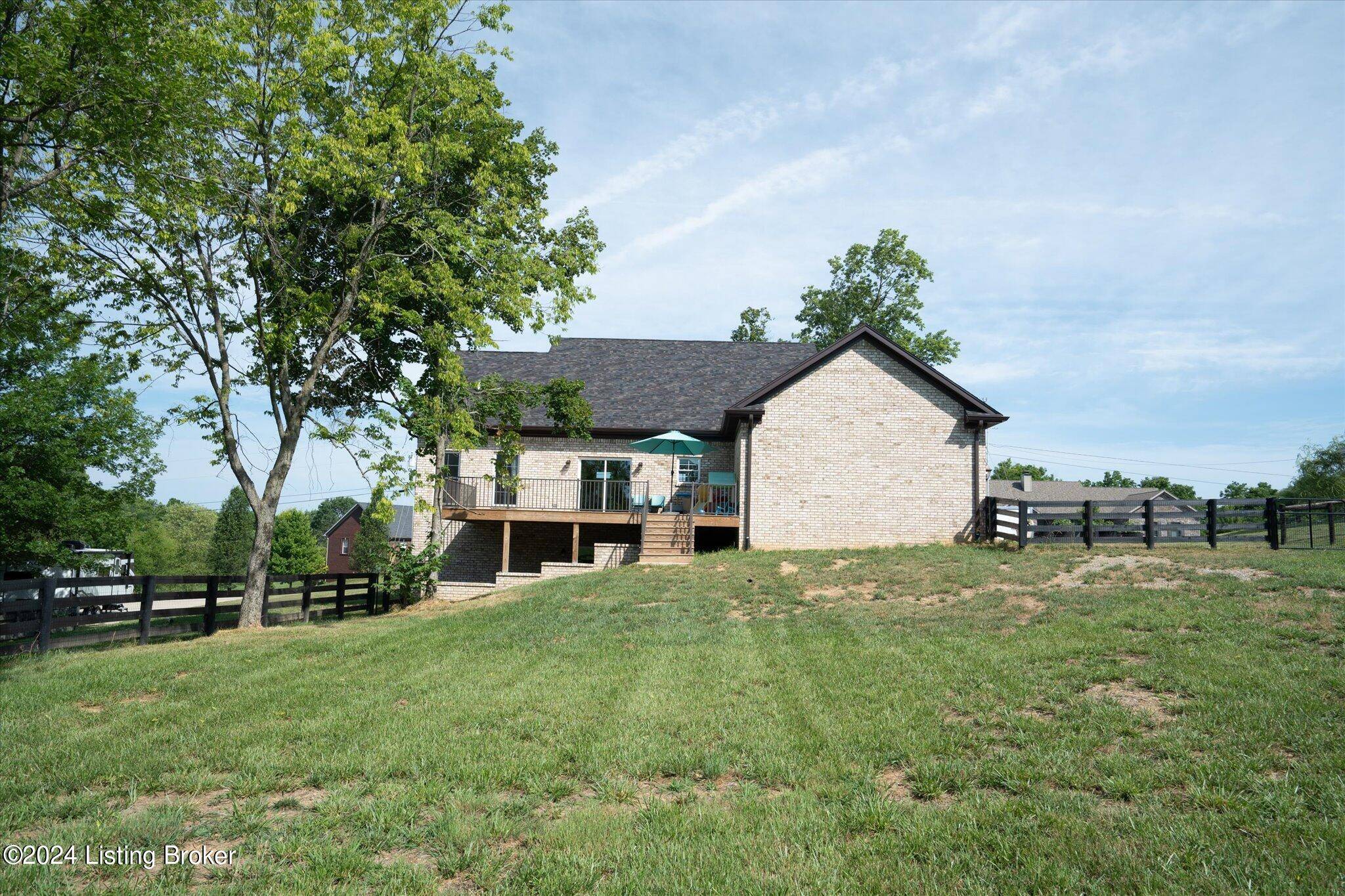 Smithfield, KY 40068,168 Silverview Rd