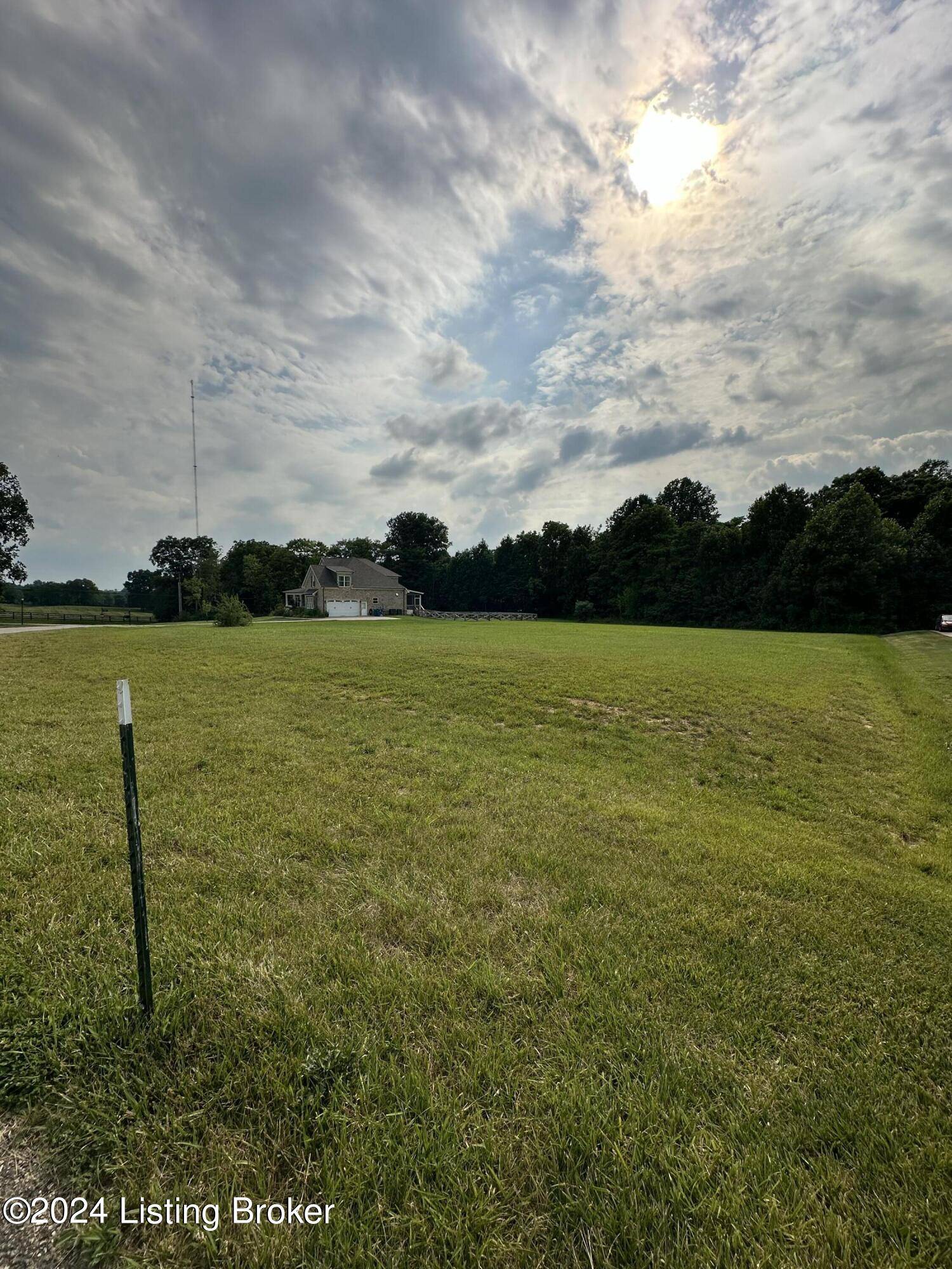 La Grange, KY 40031,4802 Sycamore Ridge Ln