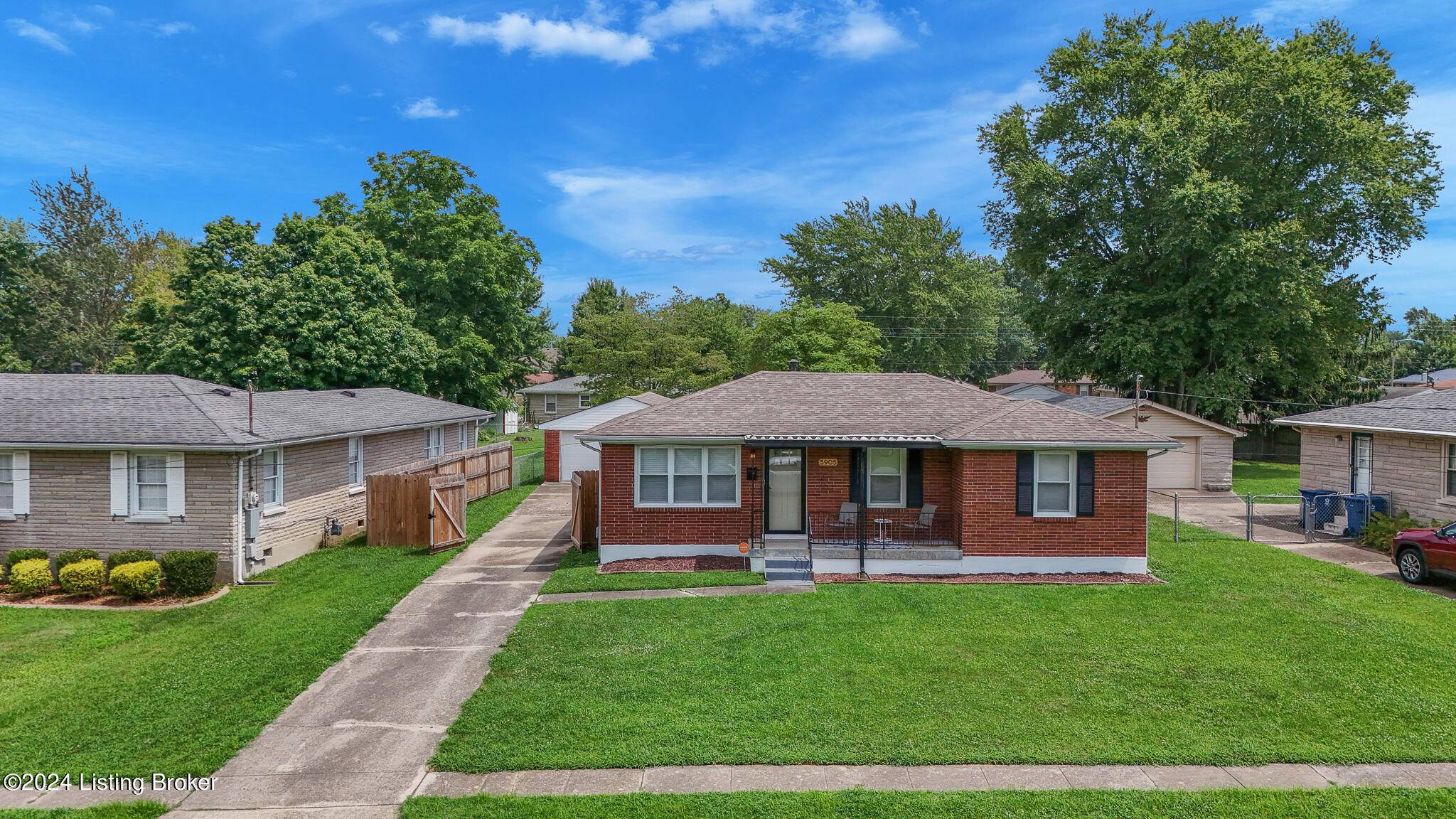 Louisville, KY 40258,5905 Dellrose Dr