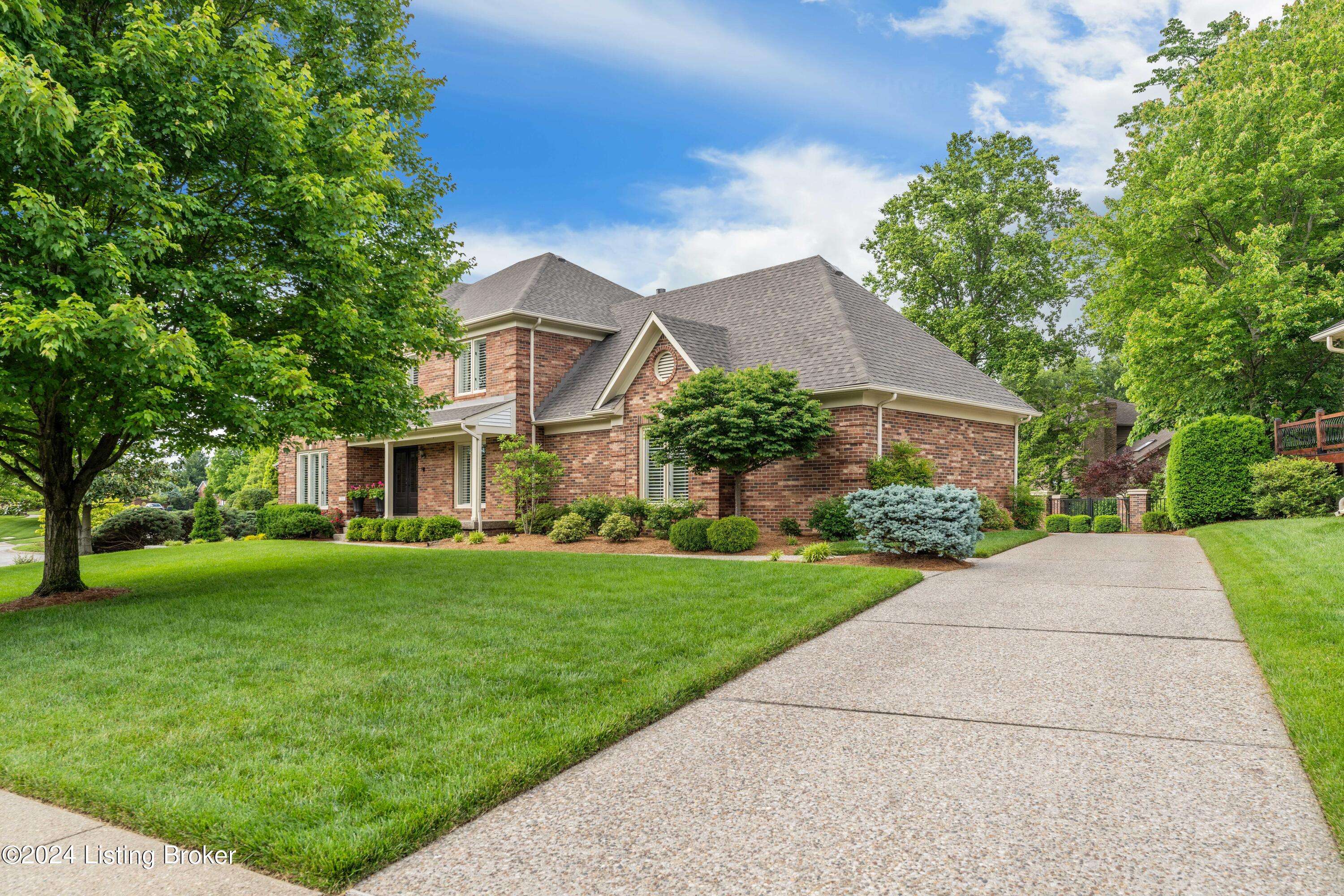 Louisville, KY 40223,709 Talon Pl