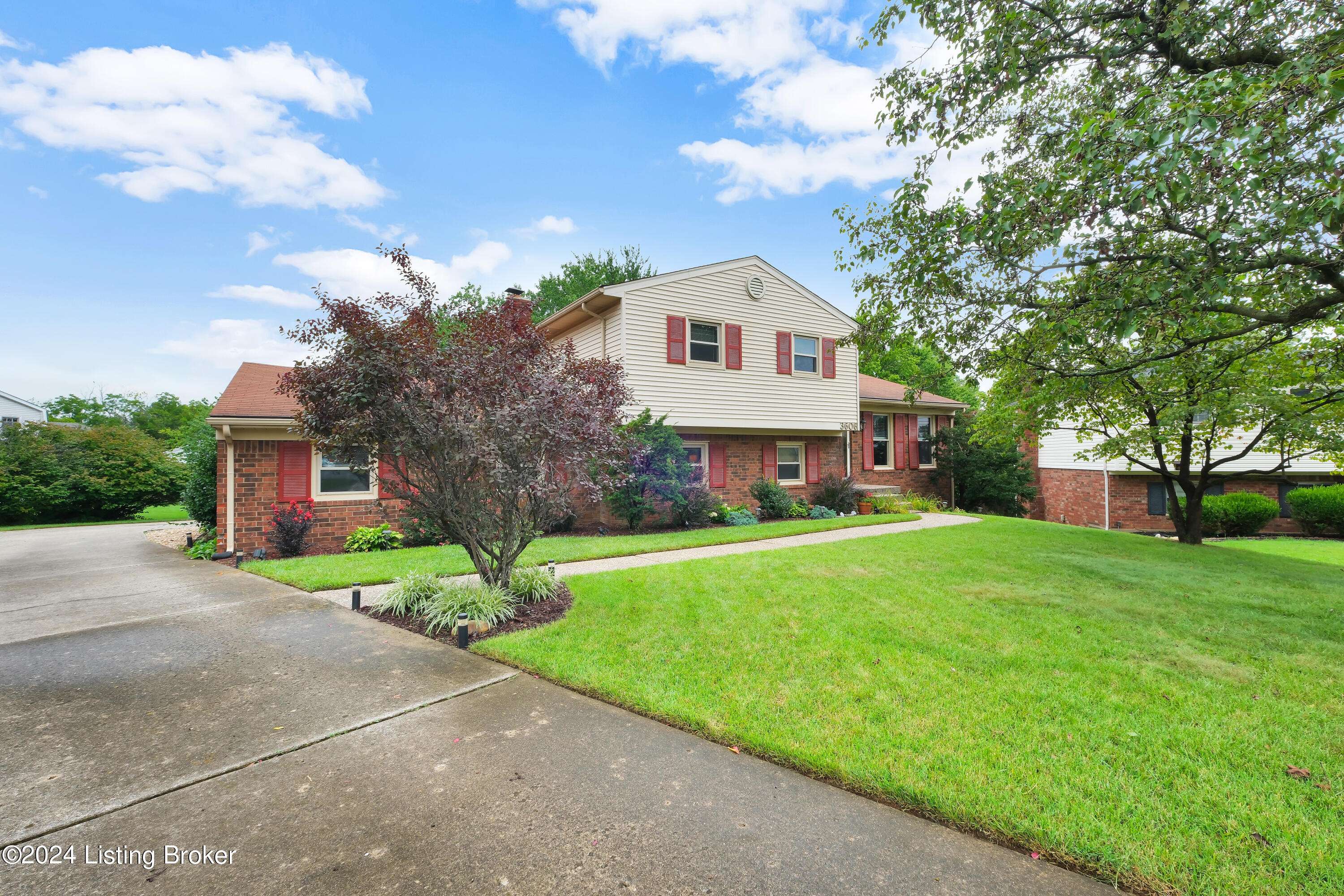 Louisville, KY 40220,3606 Brad Ct