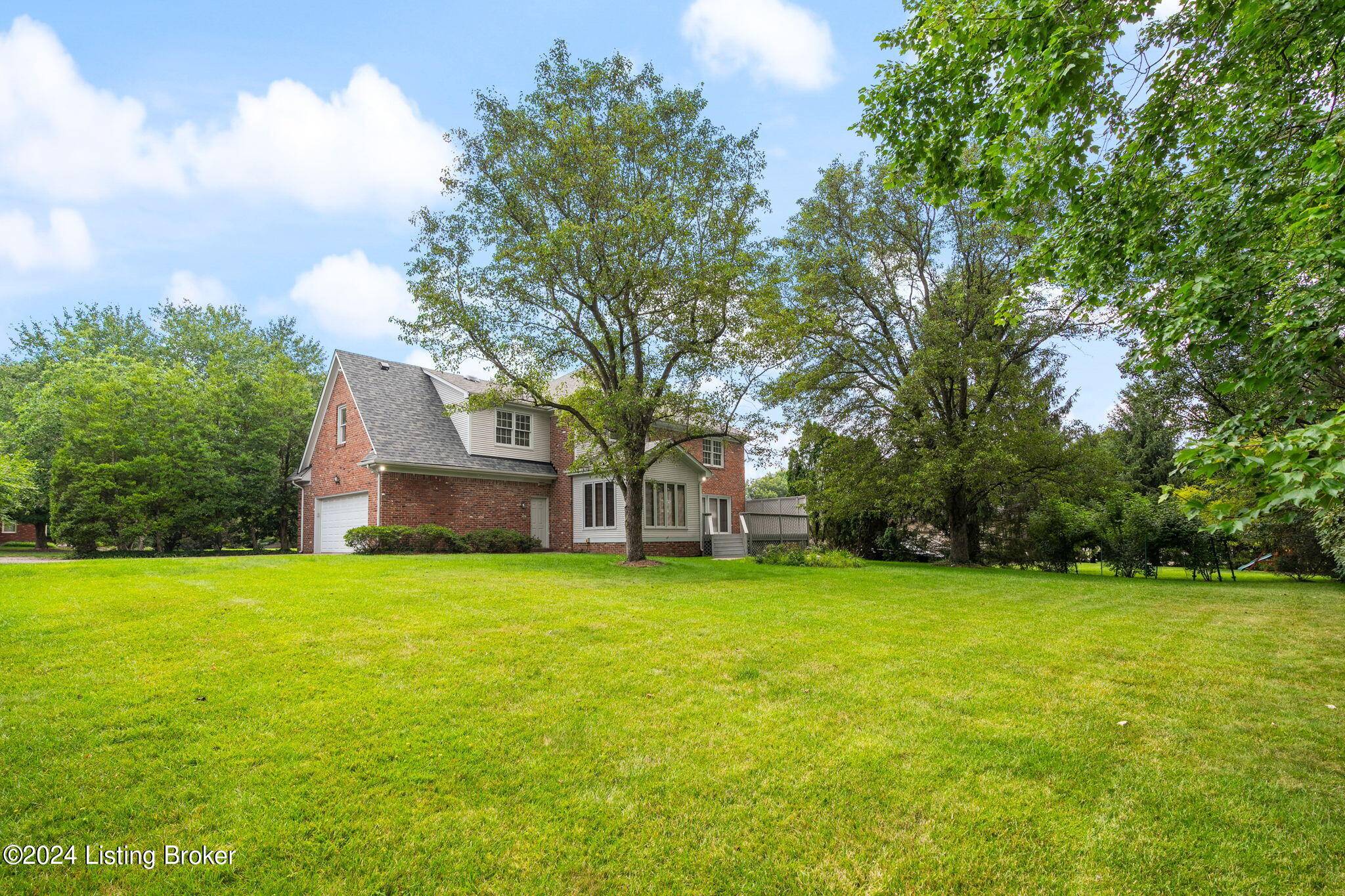 Prospect, KY 40059,6512 Harrods View Cir