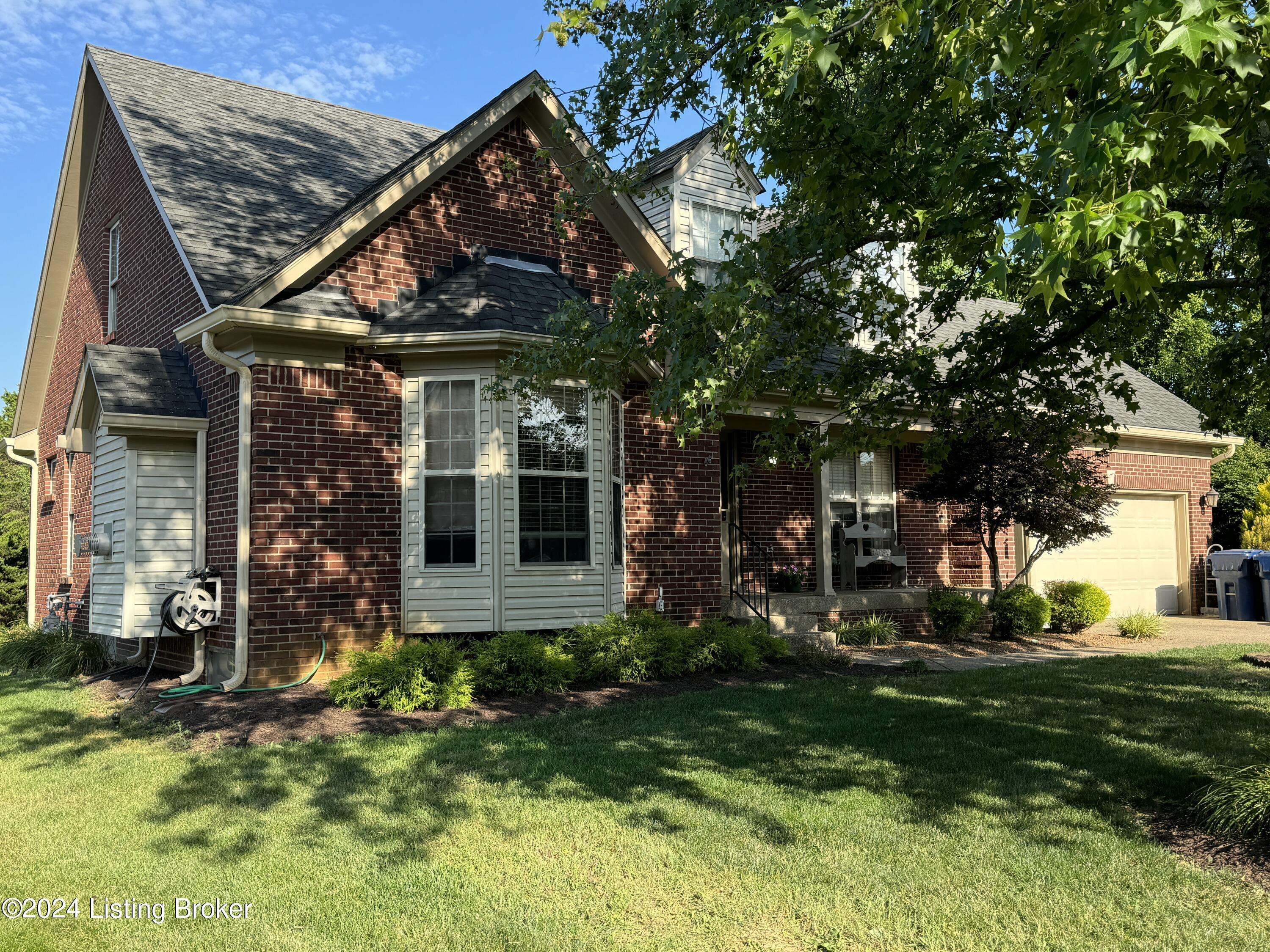 Louisville, KY 40245,4306 Wooded Bend WAY