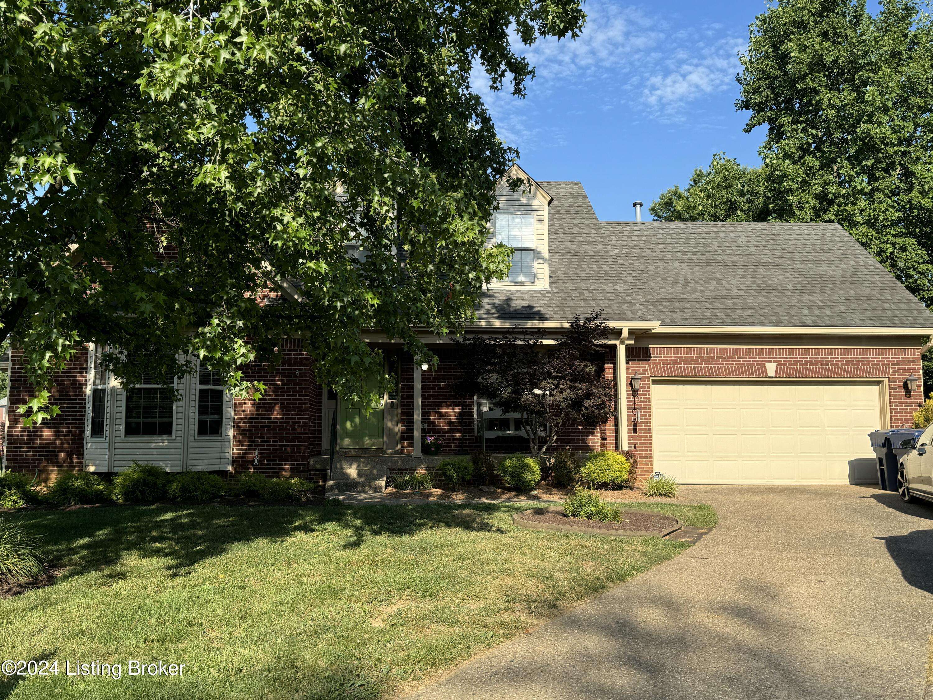 Louisville, KY 40245,4306 Wooded Bend WAY