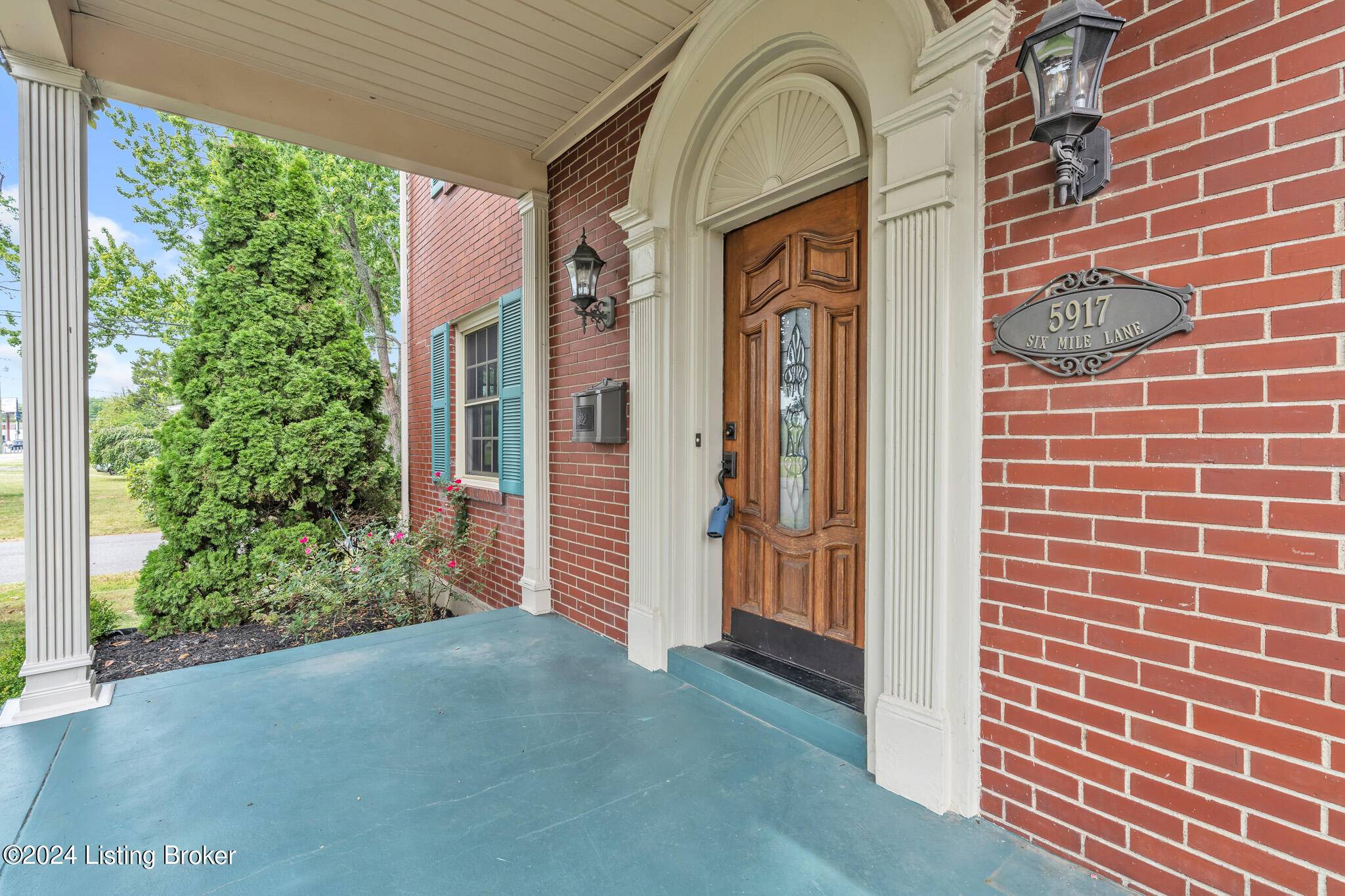 Louisville, KY 40218,5917 Six Mile Ln