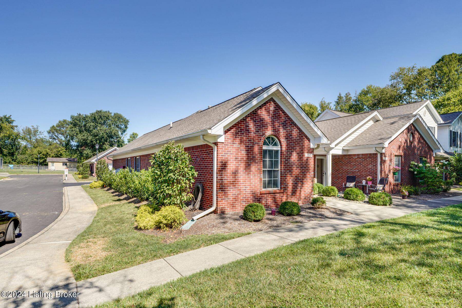 Prospect, KY 40059,7712 Lazy Creek Ct